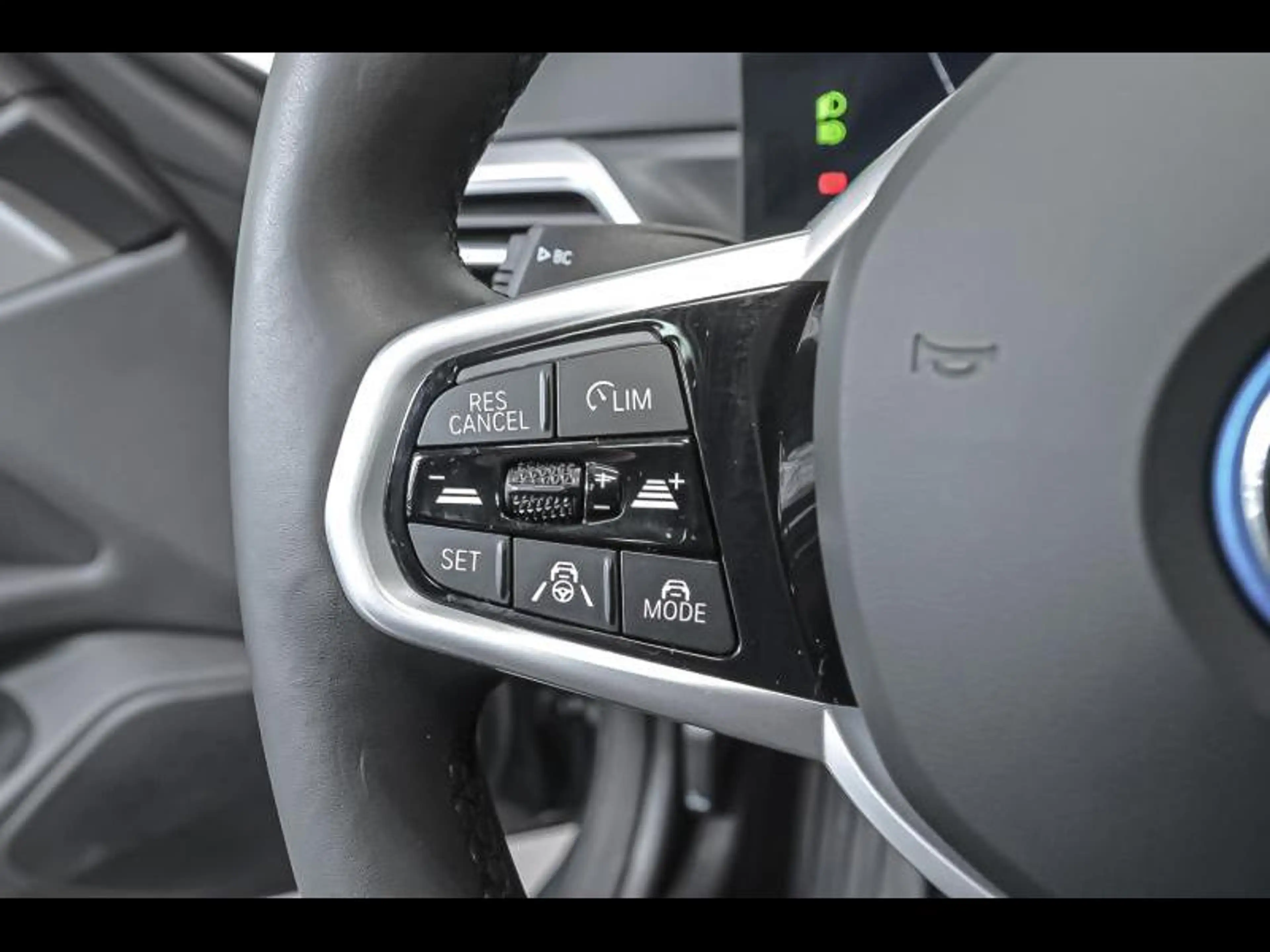 BMW i4 eDrive40 — photo 16