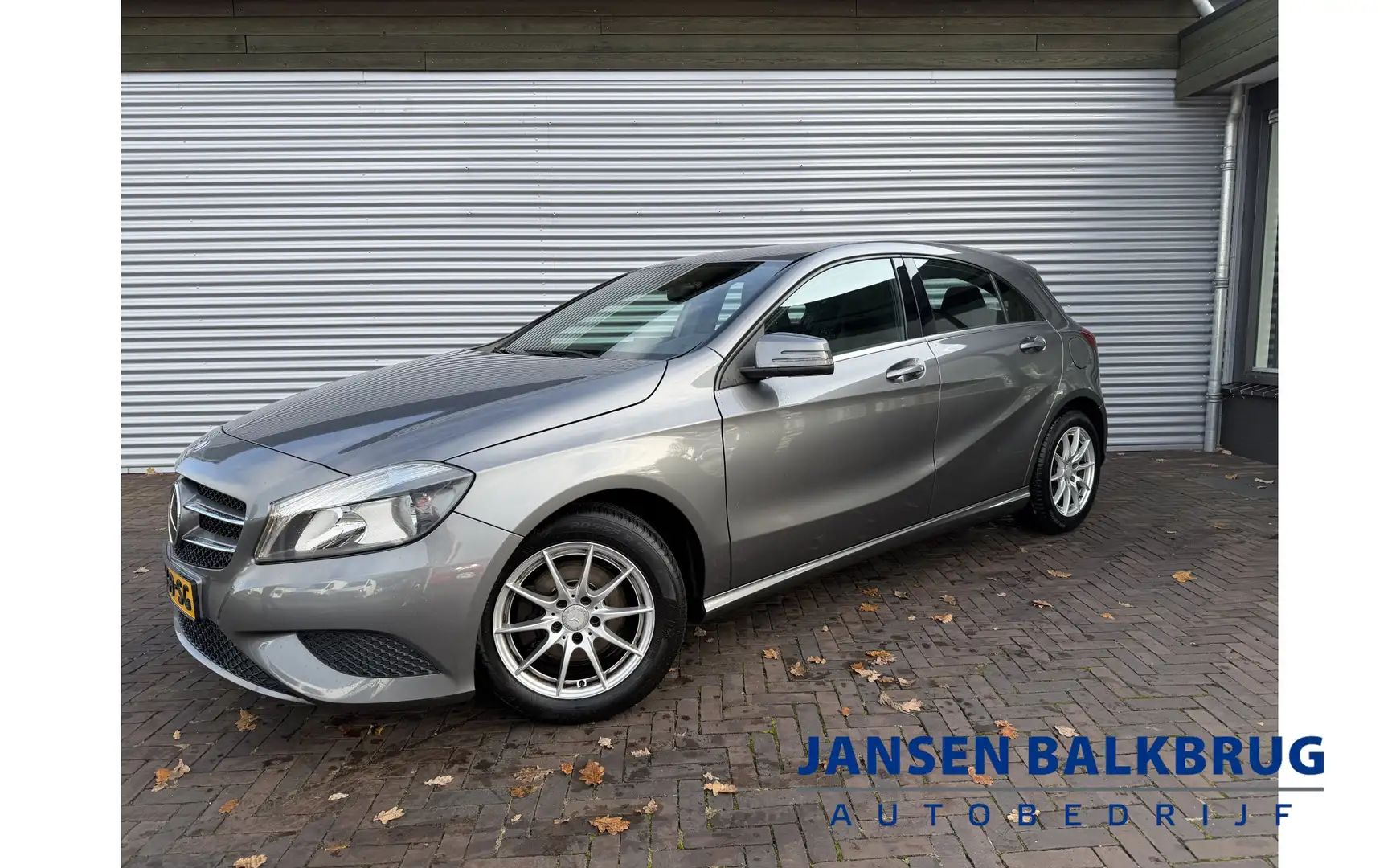 Mercedes-Benz A 180 Ambition Grijs - 1