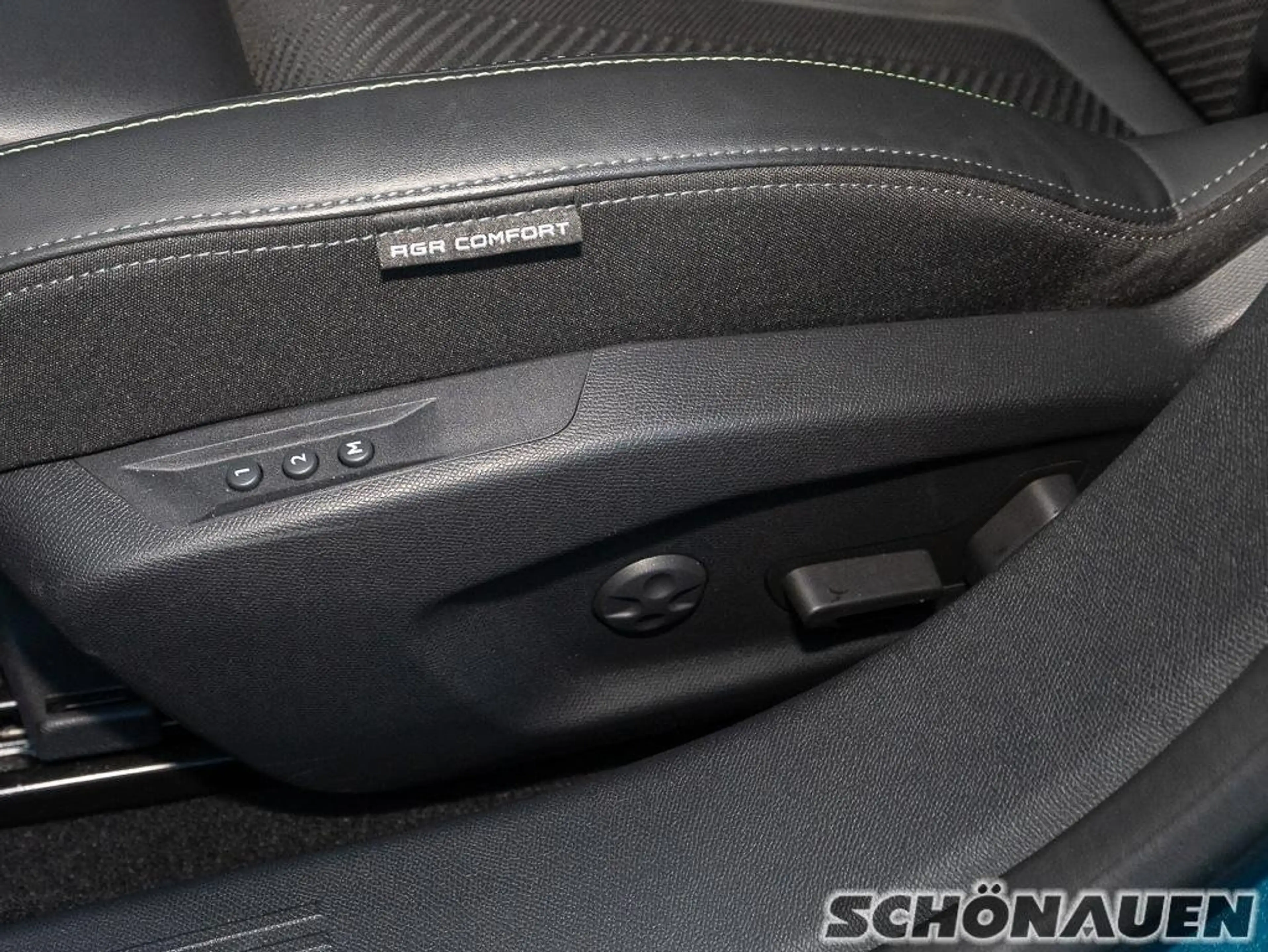 Peugeot 408 1.2 130 GT PureTech +360°+NAV+eHK+SHZ+ISO++ — photo 11