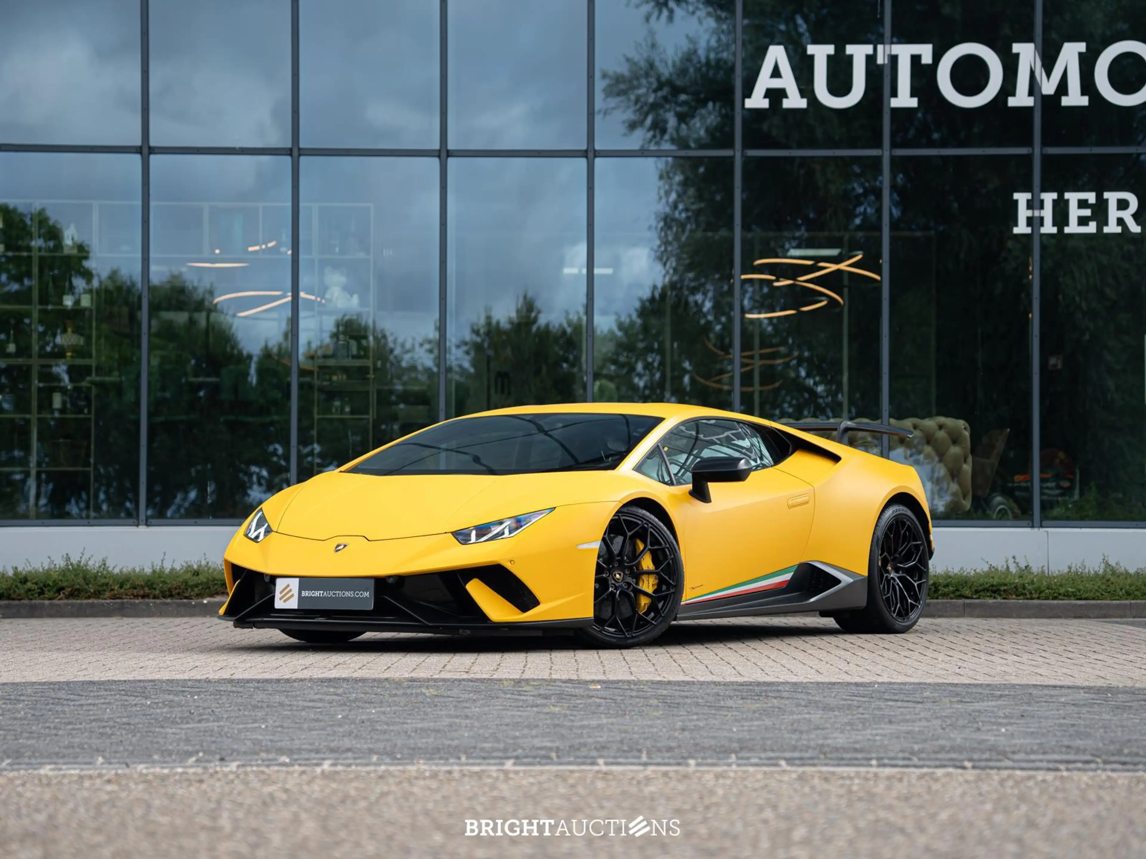 Lamborghini Huracán Performante LP640-4 5.2 V10 — photo 3