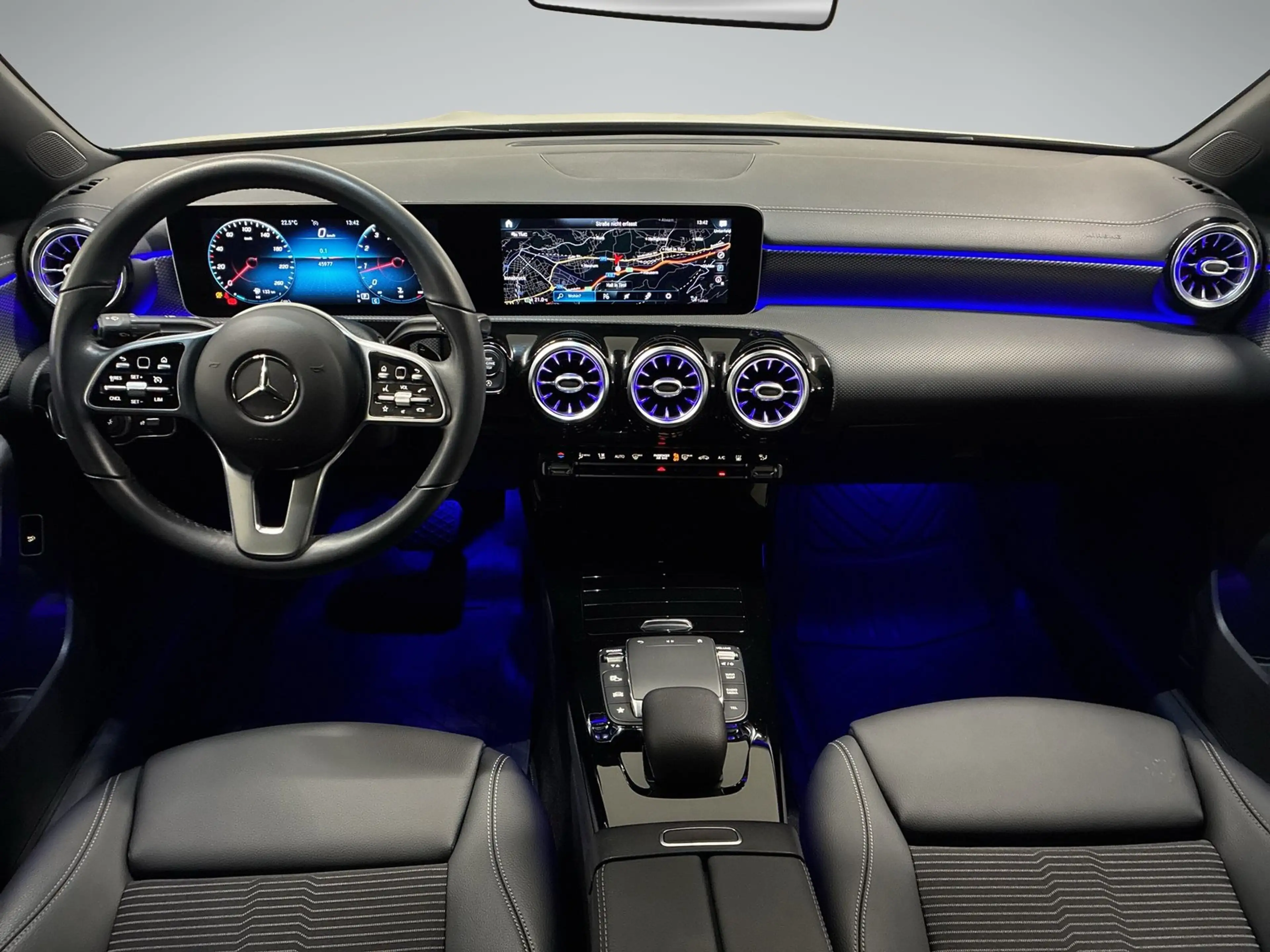 Mercedes-Benz CLA 220 4MATIC Coupé *Progressive Line II, 7G-DCT, LED-HPS — photo 8
