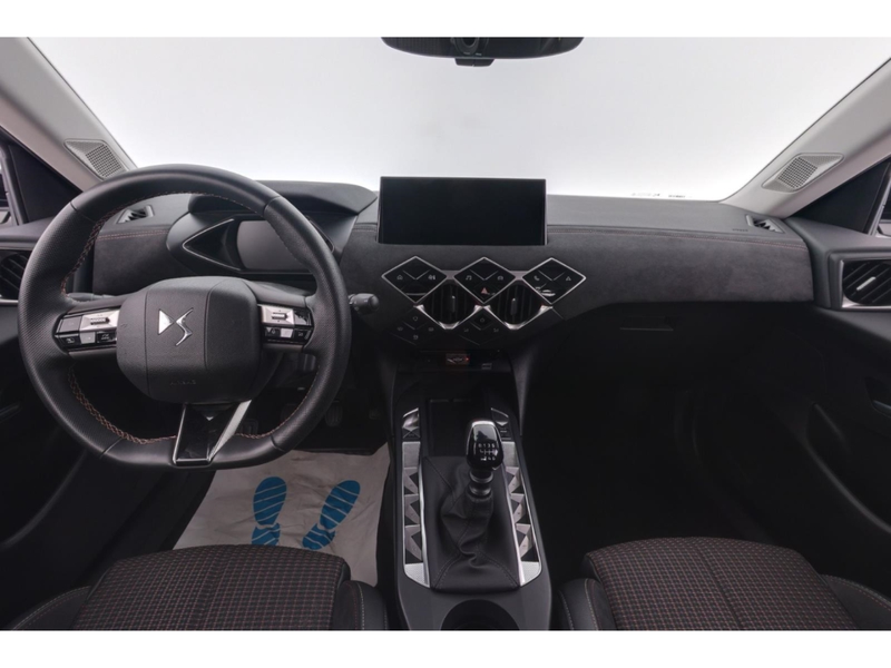 DS Automobiles DS 3 1.2PureTech 100 Performance Line+LED+CARPLAY — photo 10
