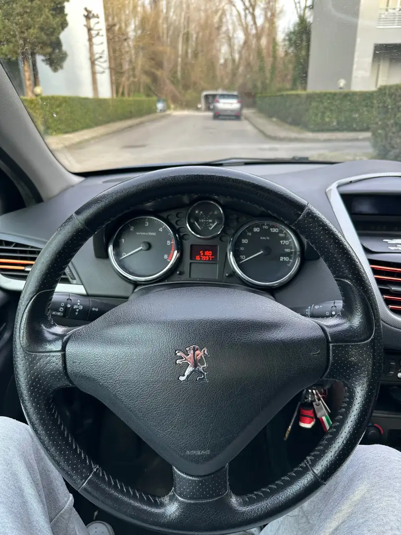 Peugeot 207 207 5p 1.4 hdi One-Line Grau - 2