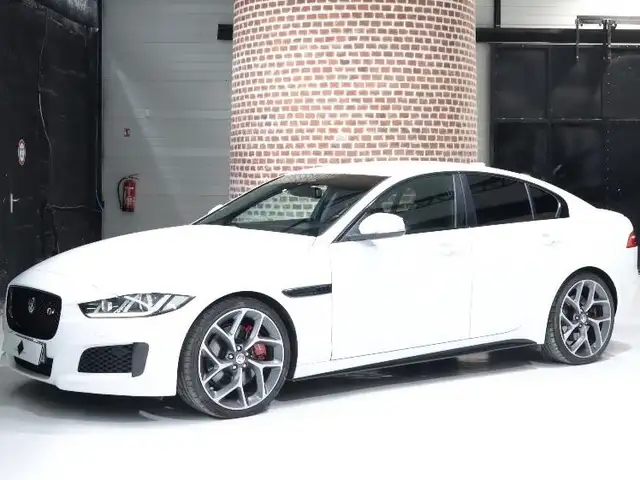 Jaguar XE XE V6 3.0 - 340 Supercharged S A