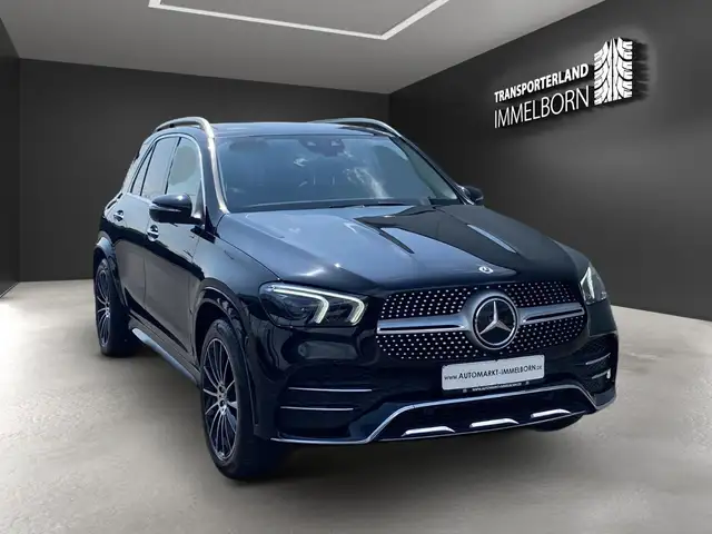 Mercedes-Benz Gle view 2