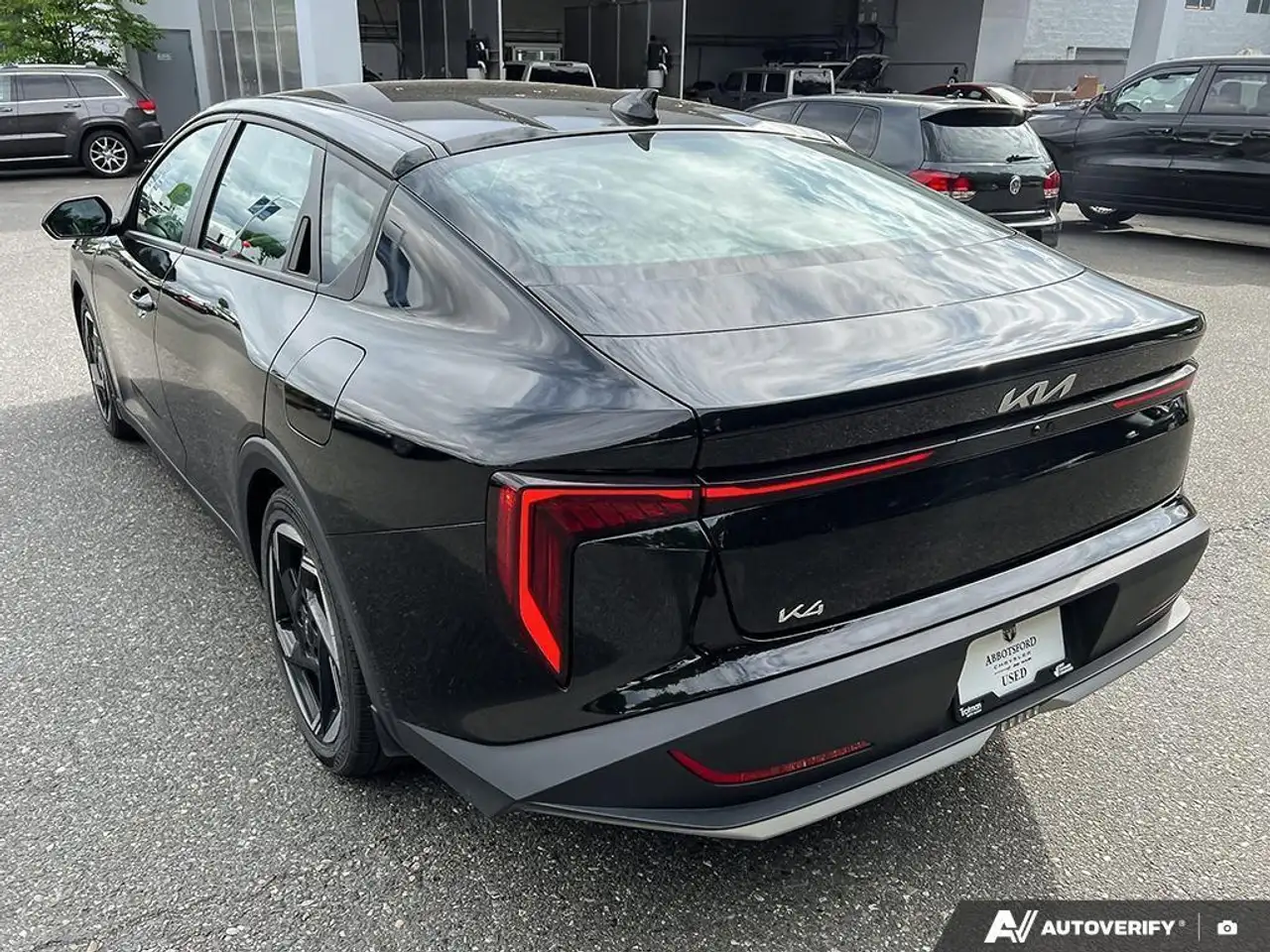 Kia K4 снимка Kia K4