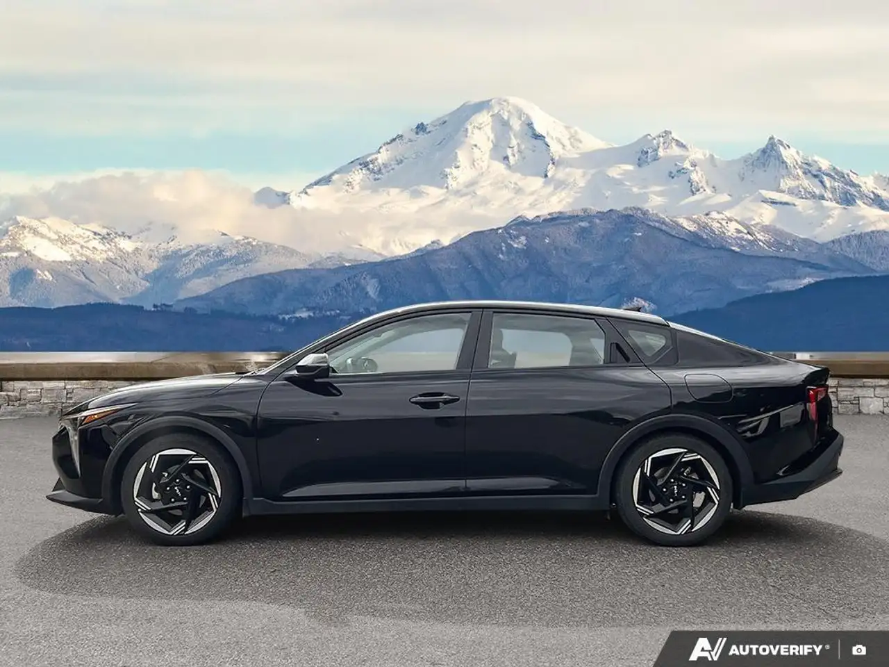 Kia K4 снимка Kia K4