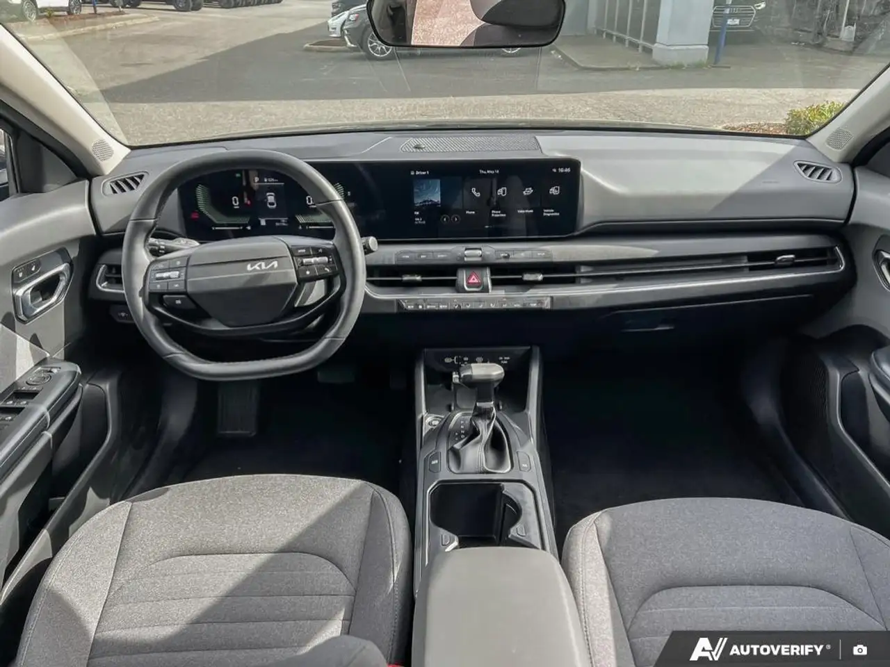 Kia K4 снимка Kia K4