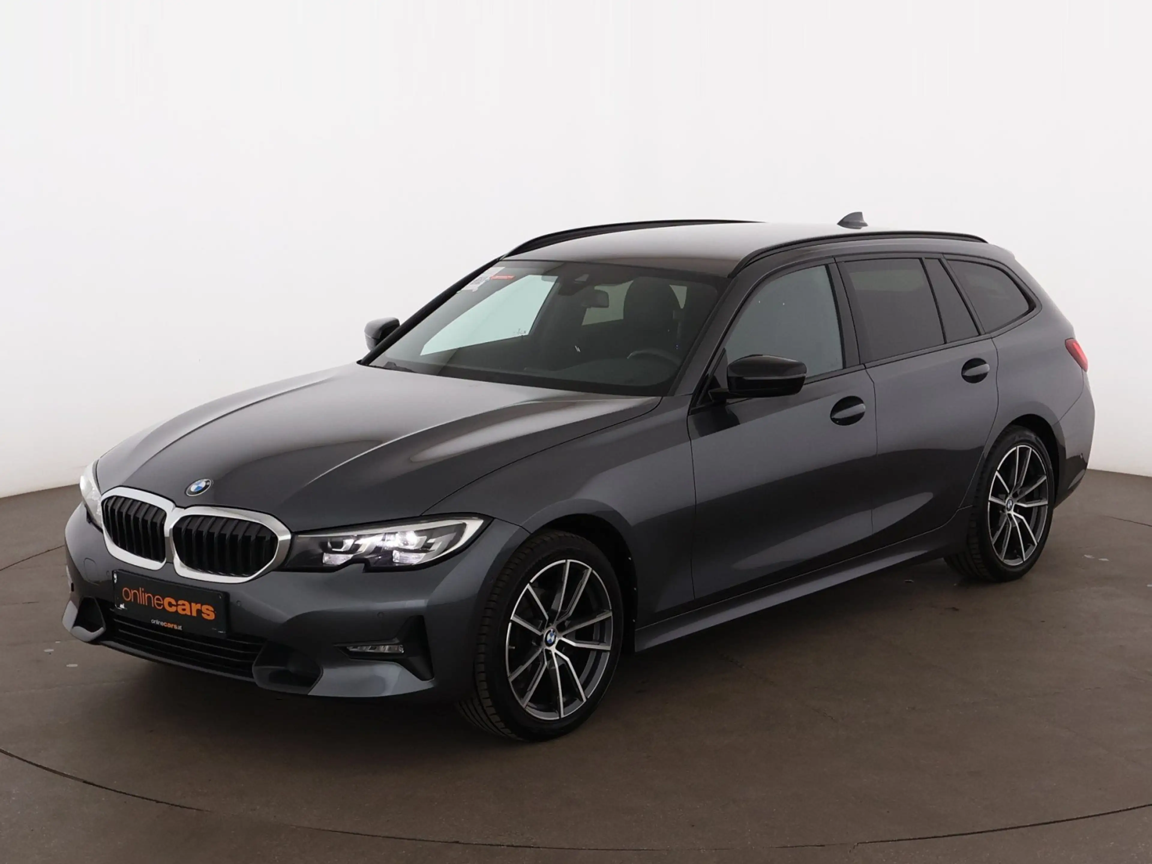 BMW 318 d Touring Sport Line LED LEDER NAVI SITZHZG — photo 2