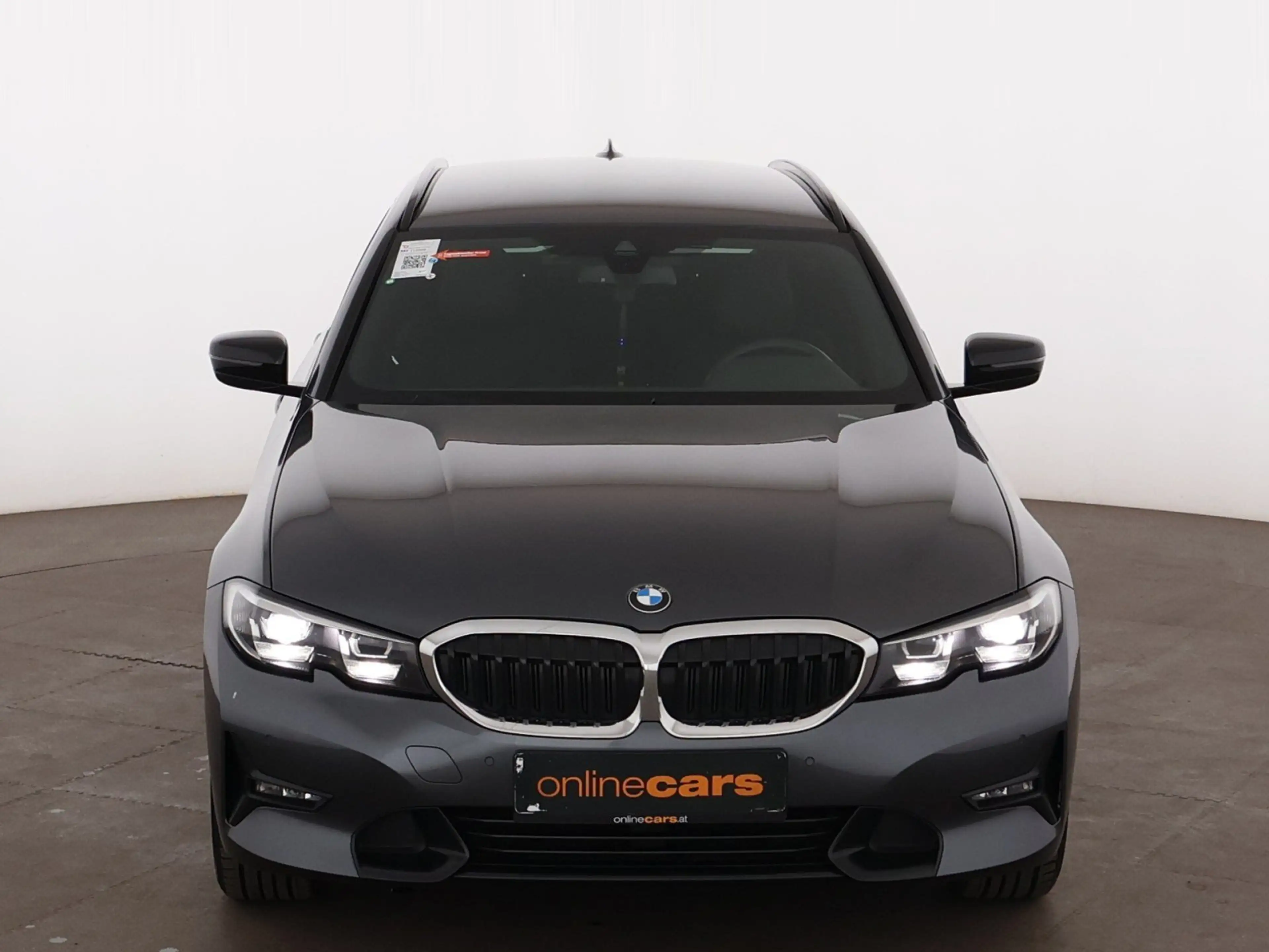 BMW 318 d Touring Sport Line LED LEDER NAVI SITZHZG — photo 4