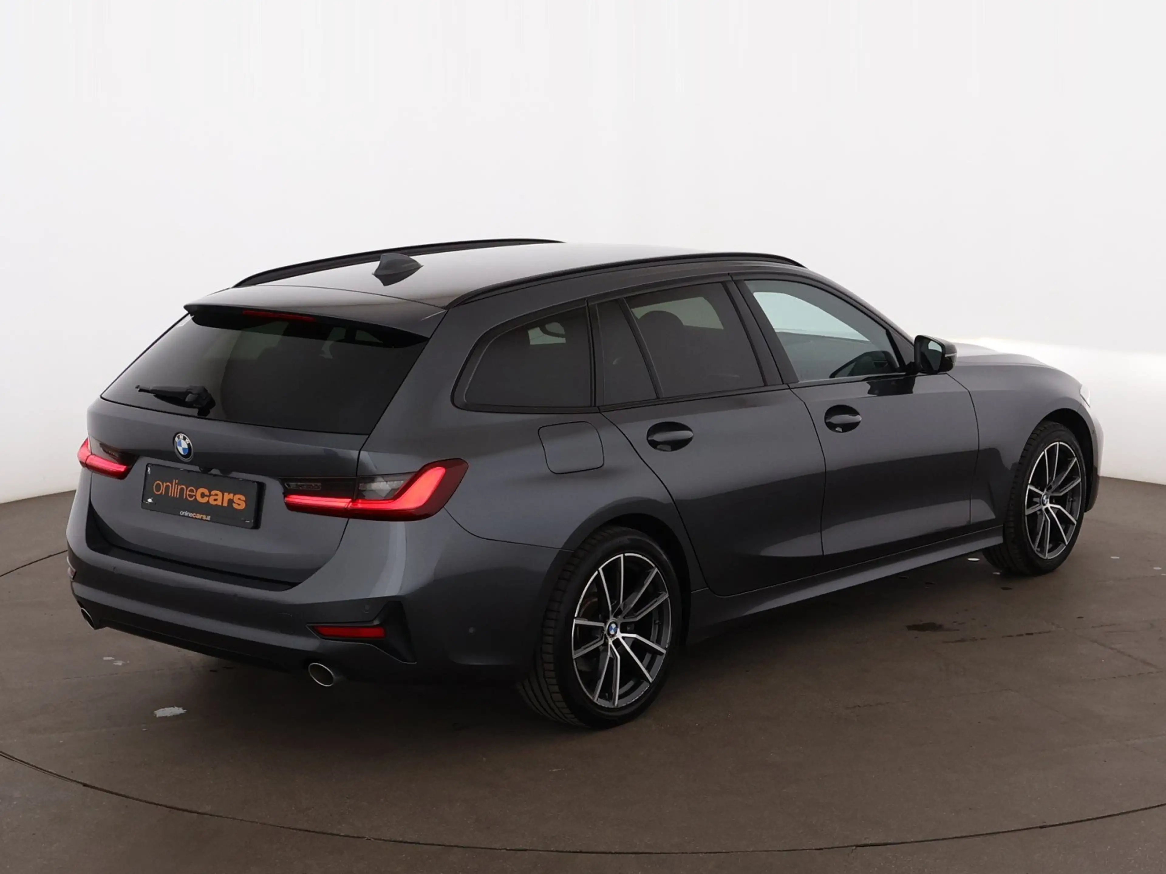 BMW 318 d Touring Sport Line LED LEDER NAVI SITZHZG — photo 9