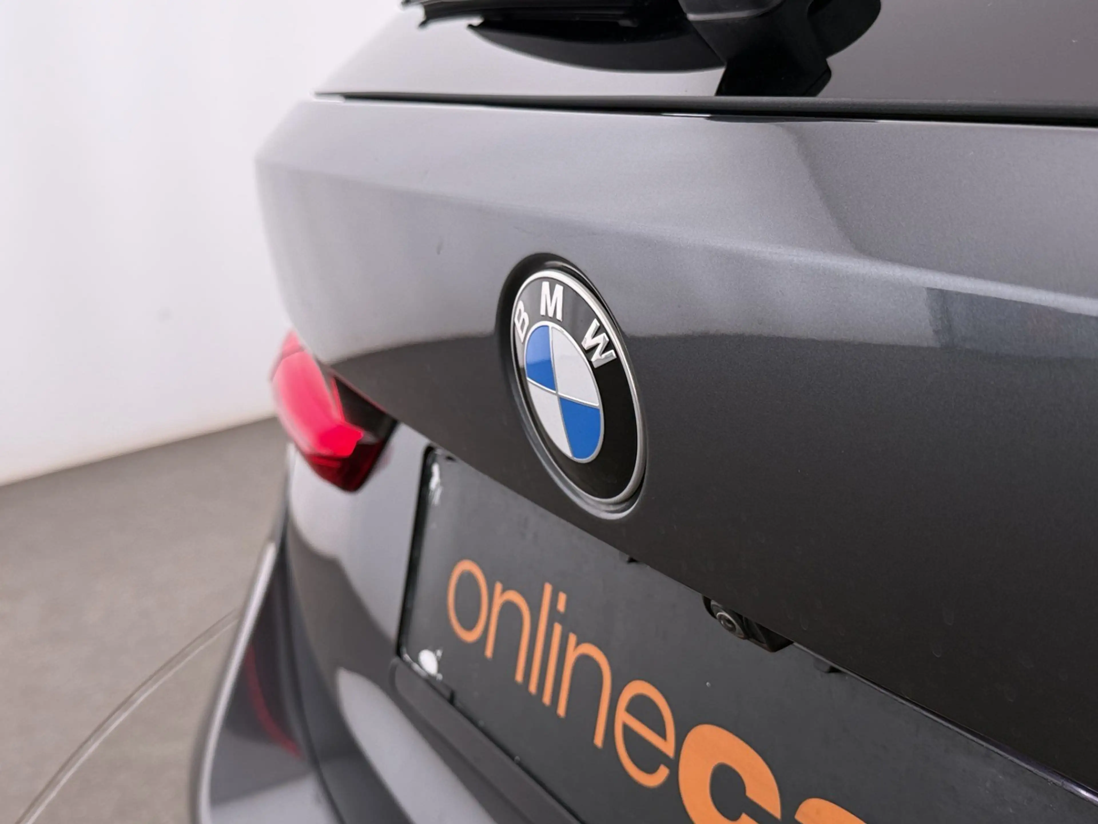 BMW 318 d Touring Sport Line LED LEDER NAVI SITZHZG — photo 11