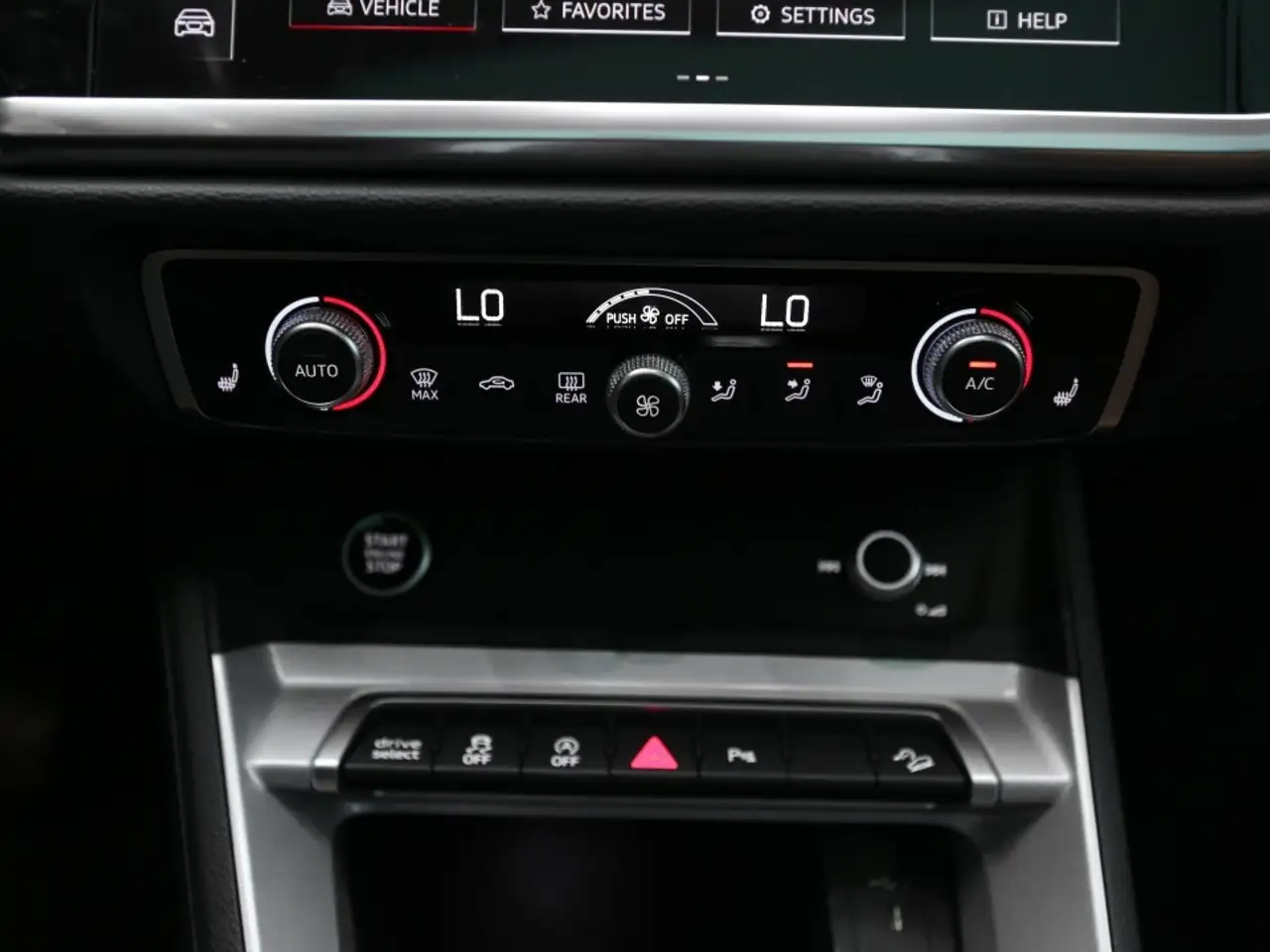 Audi Q3 снимка Audi Q3