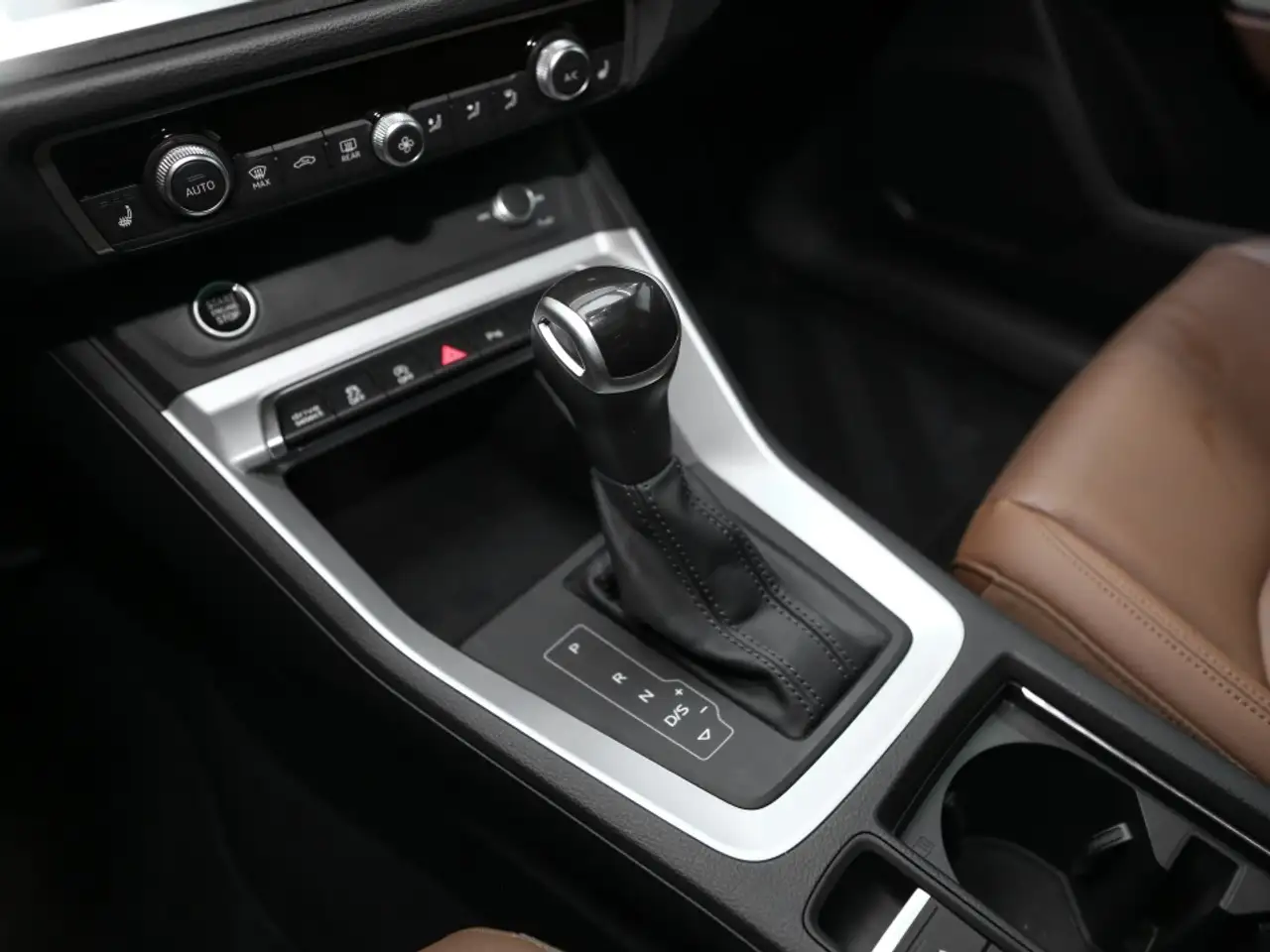 Audi Q3 снимка Audi Q3
