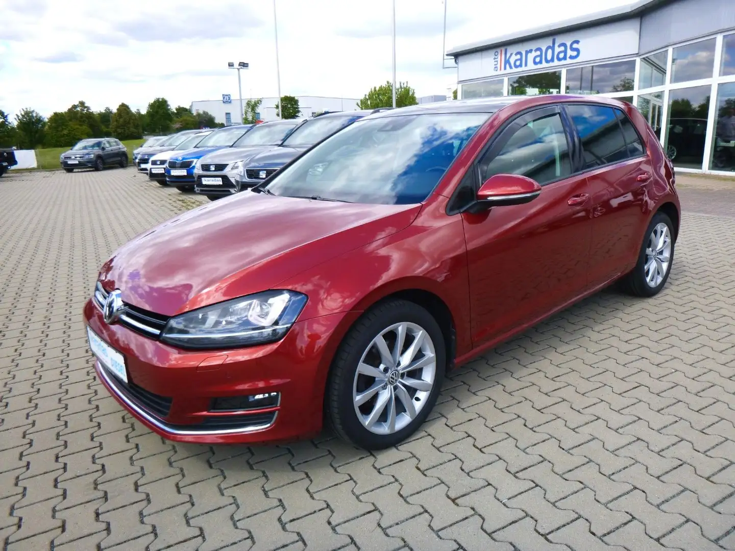 Volkswagen Golf VII 2,0 TDI Lim AUT/NAV/PAN/Bi-XEN/SHZ Rood - 1