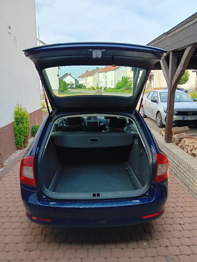 Skoda Octavia Ambiente Blau - 2