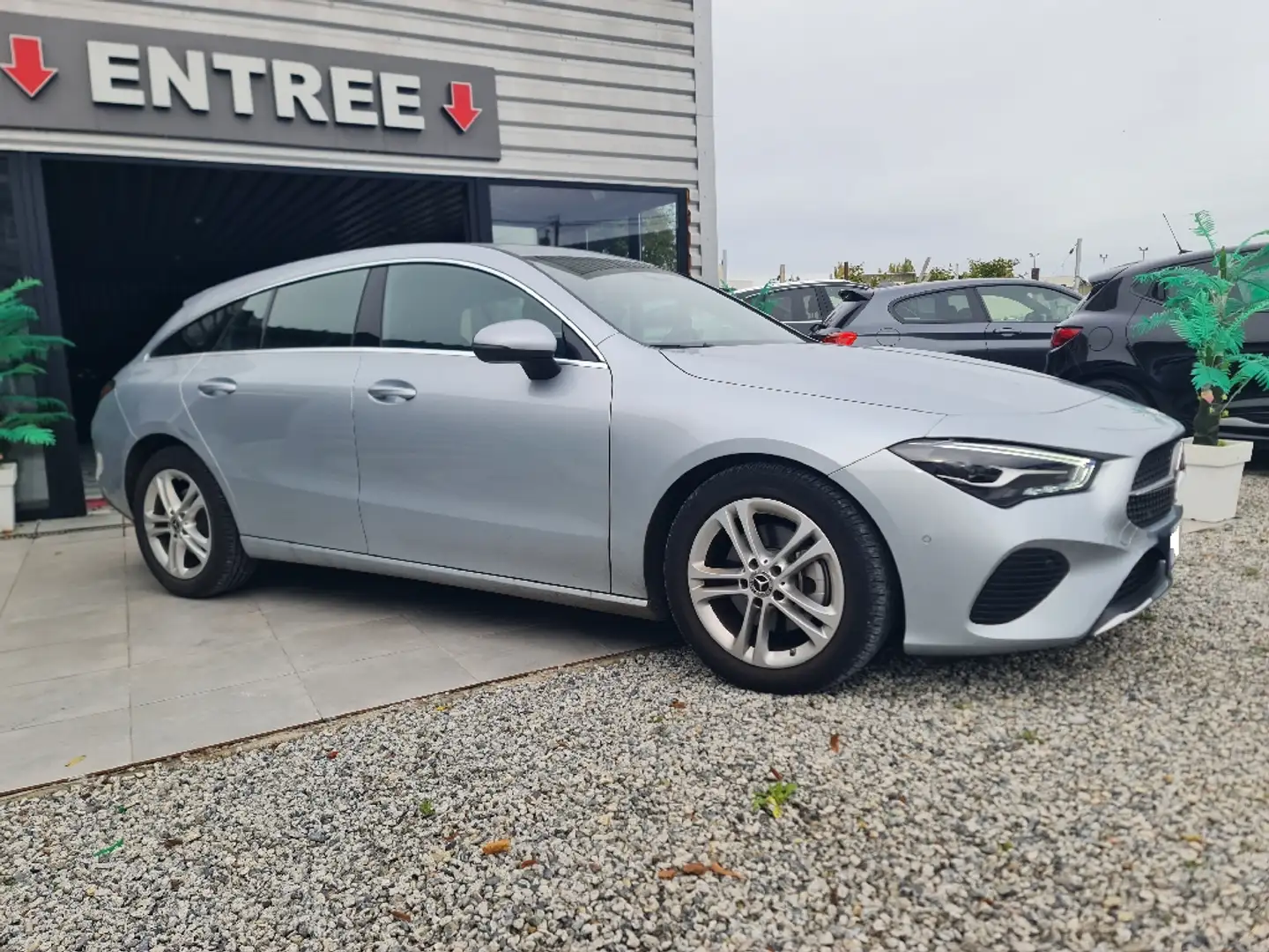 Mercedes-Benz 2.0L CDI 116 CV * 8G-DCT Business Line * 9 900 KM * REPRISE POSSIBLE * - 2