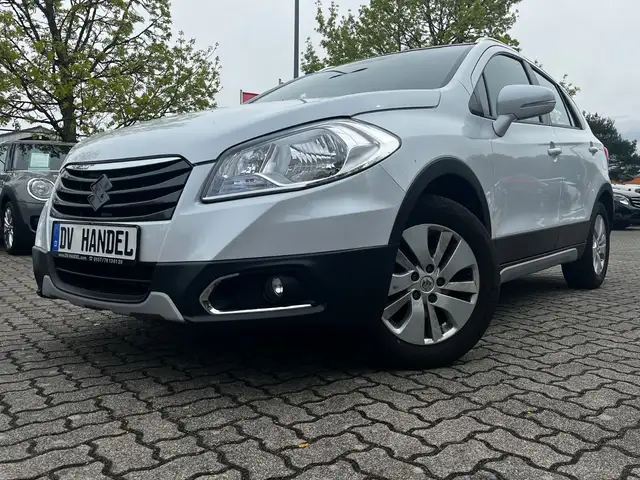 Suzuki SX4 S-Cross Comfort 4x4 *8-fach bereift/Automat*
