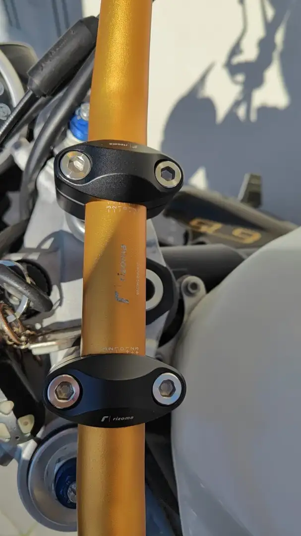 Triumph Street Triple RS Bianco - 2