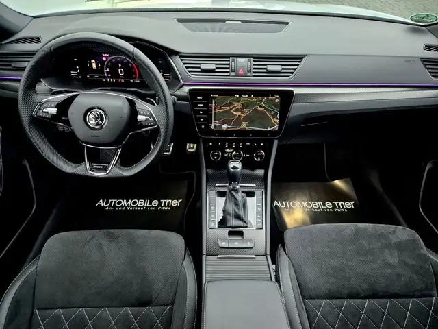 Skoda Superb view 10