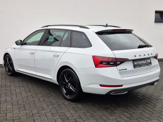Skoda Superb view 7