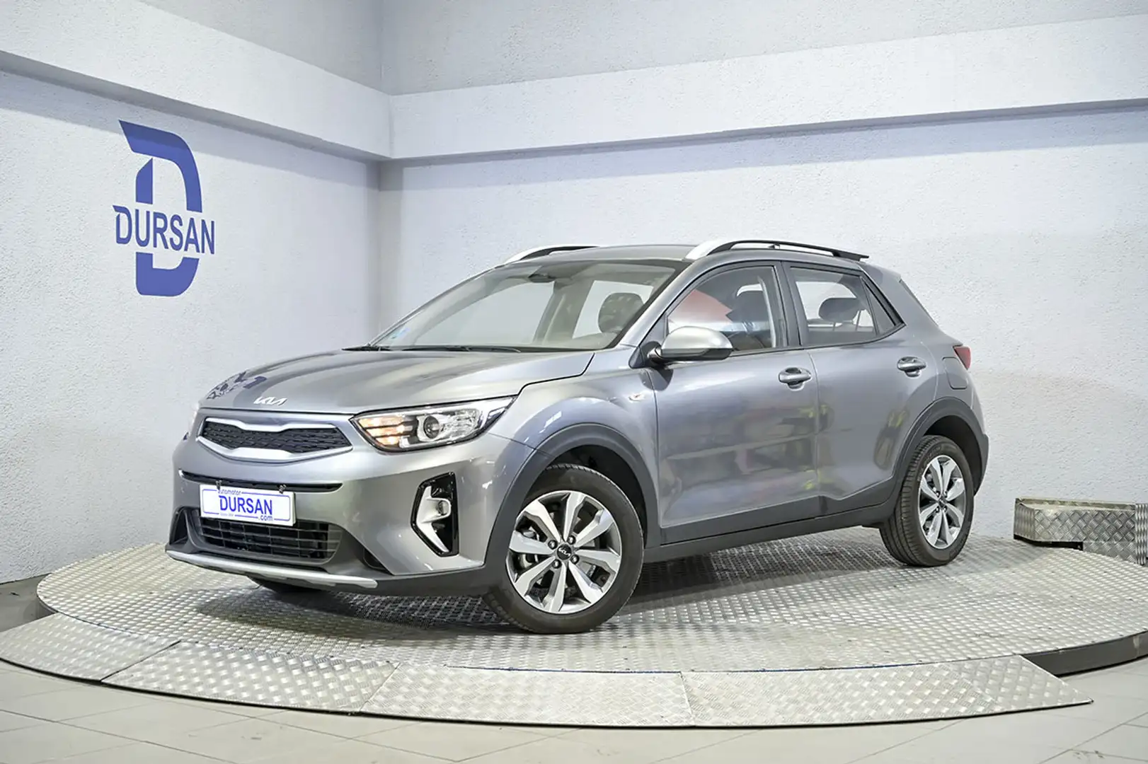 Kia Stonic 1.0 T-GDi MHEV Concept 100 - 1