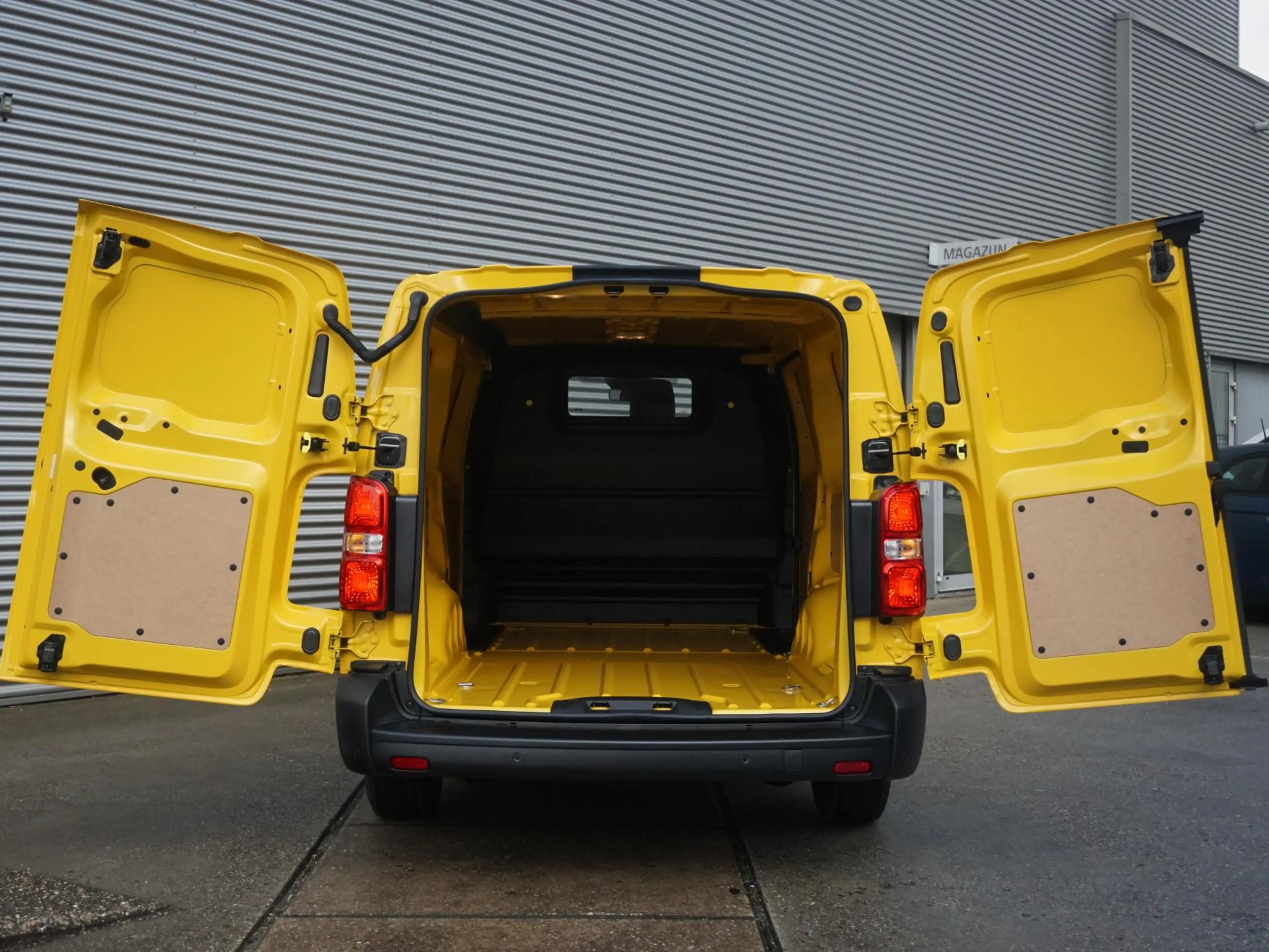 Opel Vivaro-e Electric L3 75 kWh | tot 8 jaar garantie | Apple C — photo 8