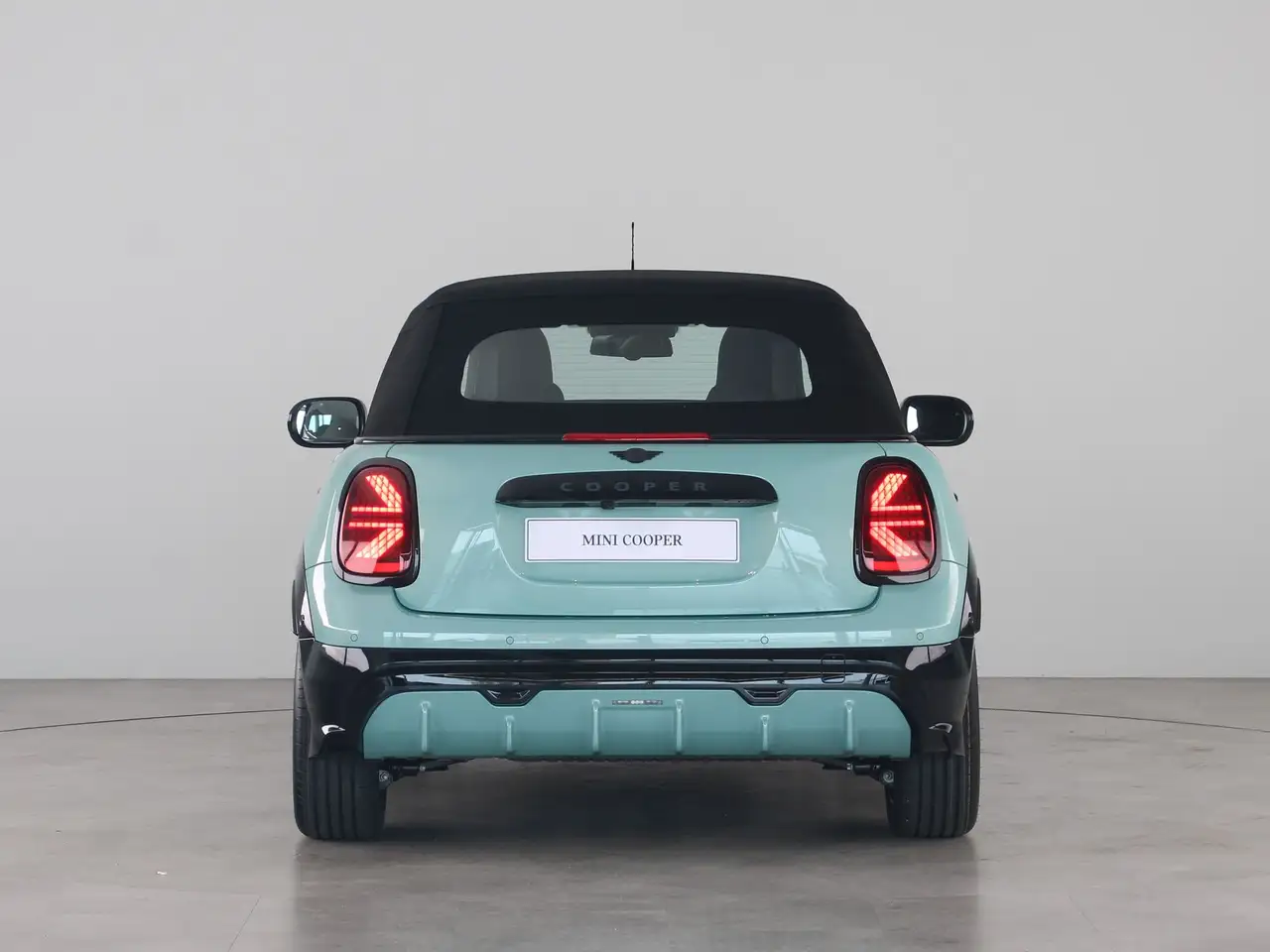 MINI Cooper C Cabrio 2026 — фото 11