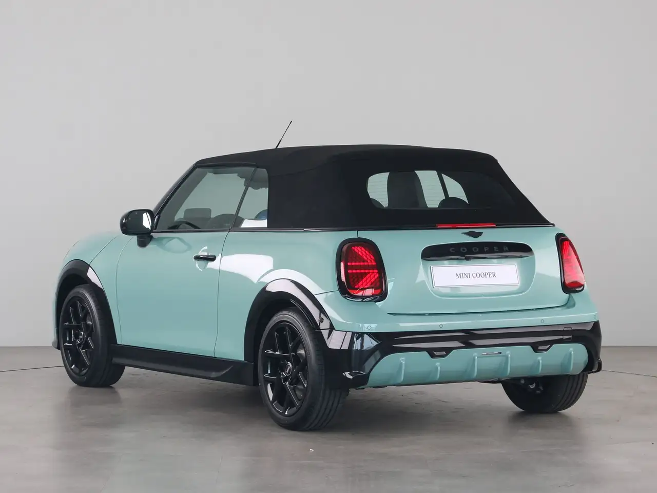 MINI Cooper C Cabrio 2026 — фото 13