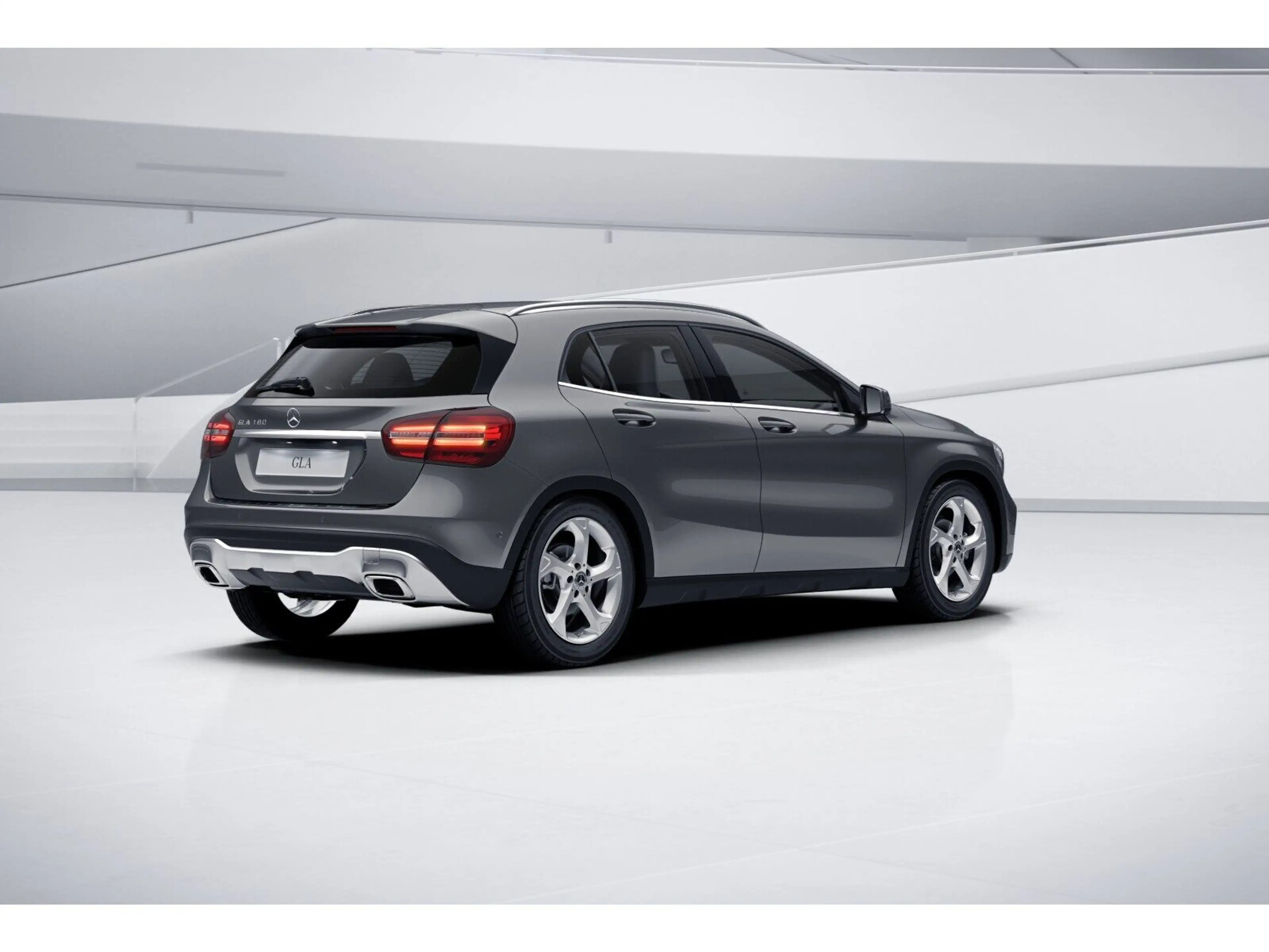 Mercedes-Benz GLA 180 360 DISTR KAMERA SPUR PDC SHZ — photo 12