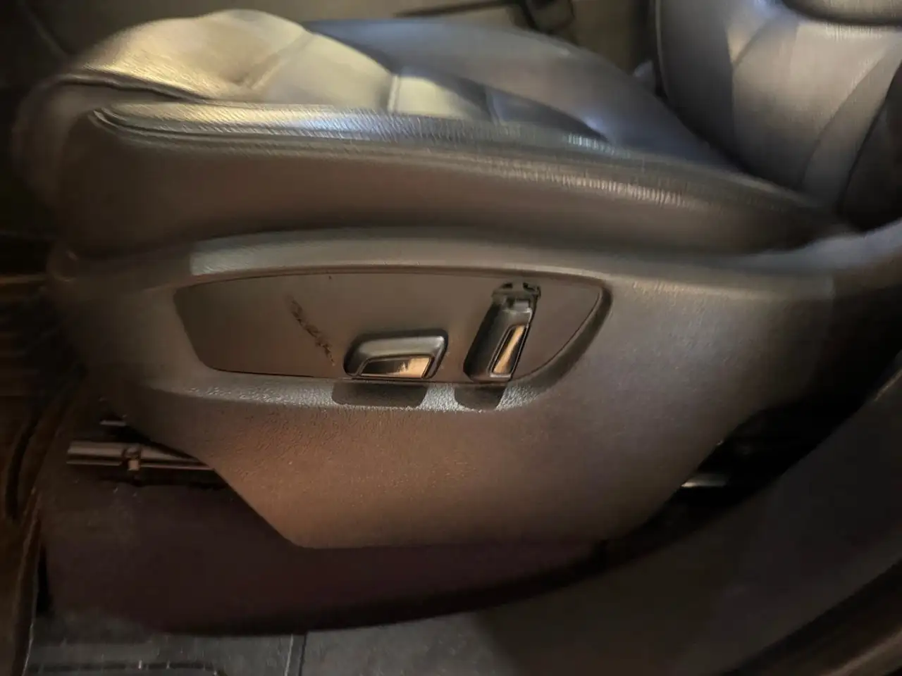 Volkswagen Touareg снимка Volkswagen Touareg