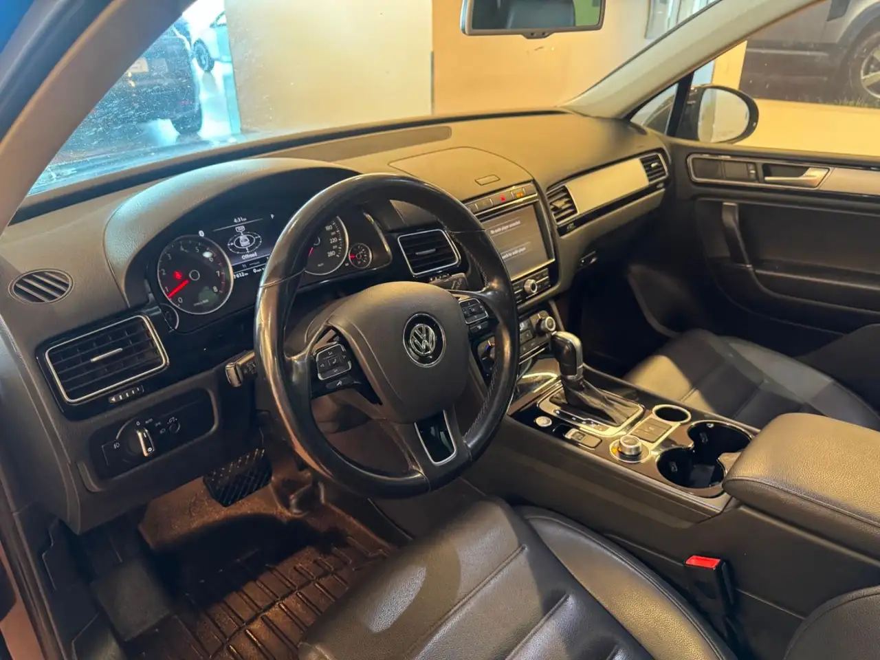 Volkswagen Touareg снимка Volkswagen Touareg