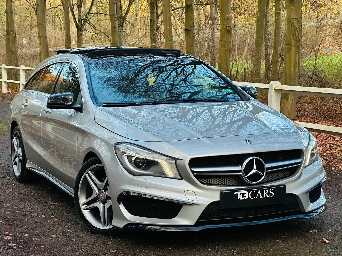 Mercedes-Benz CLA 200 /// FULL PACK AMG \\\ Argent - 2