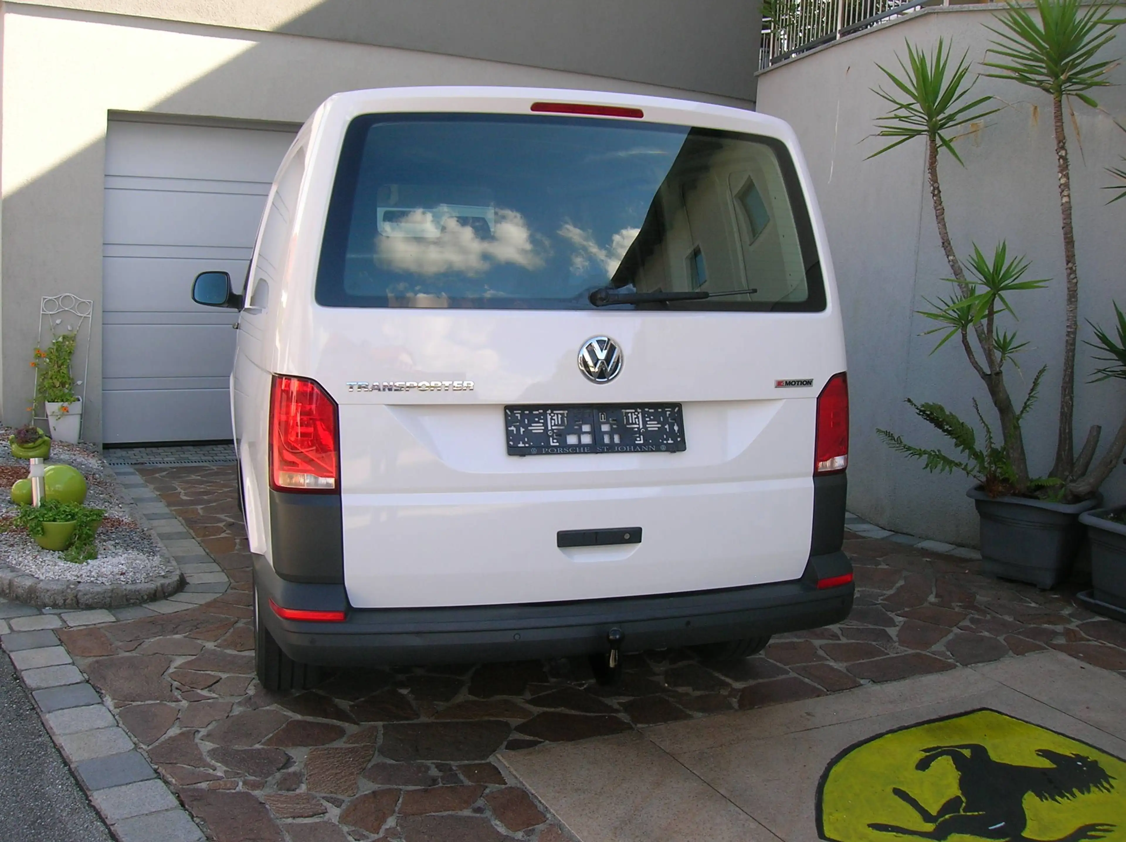 Volkswagen T6.1 Transporter 4MOTION  Anhängerkupplung,  Klima, Armlehnen — photo 12