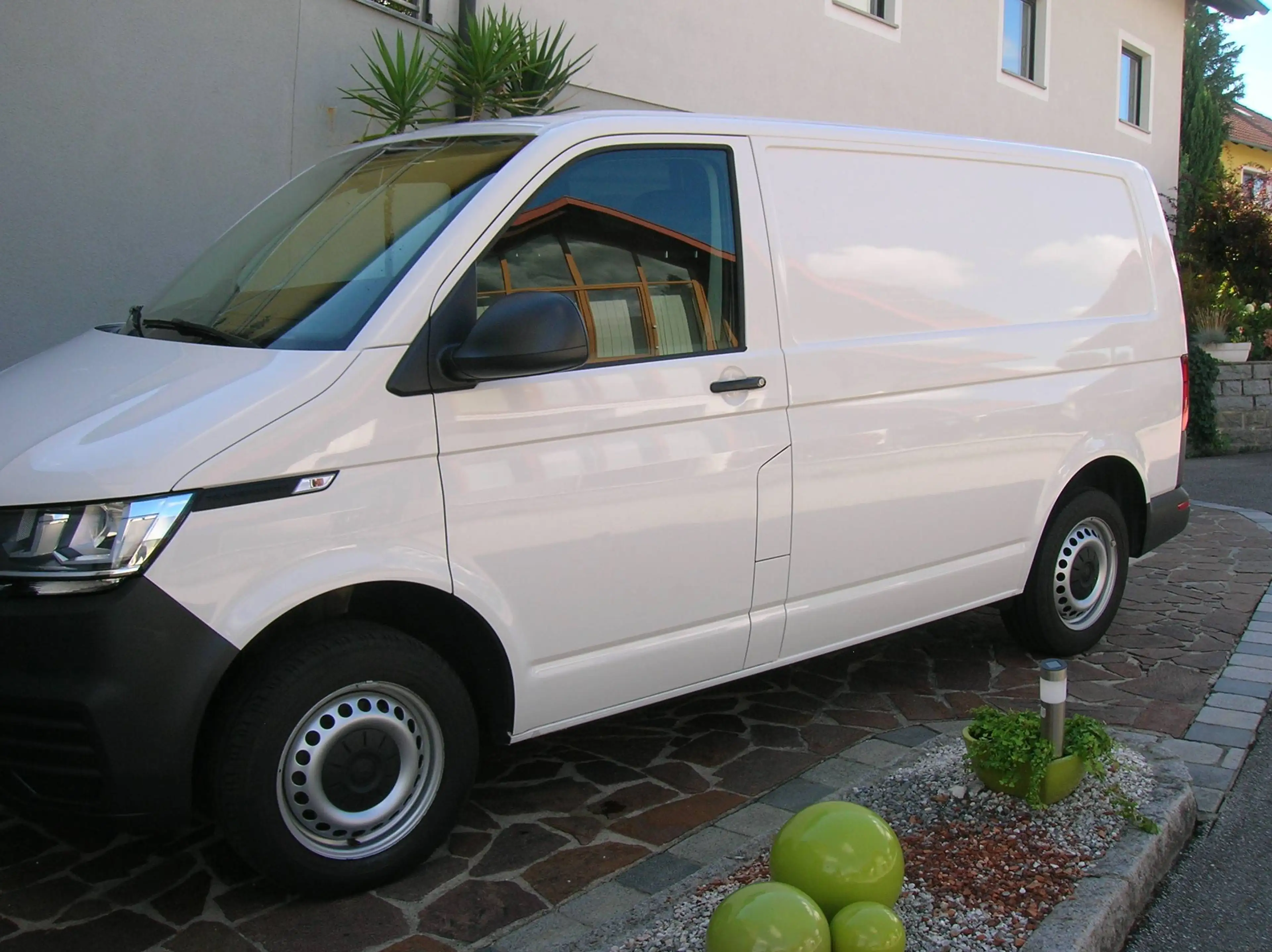 Volkswagen T6.1 Transporter 4MOTION  Anhängerkupplung,  Klima, Armlehnen — photo 10