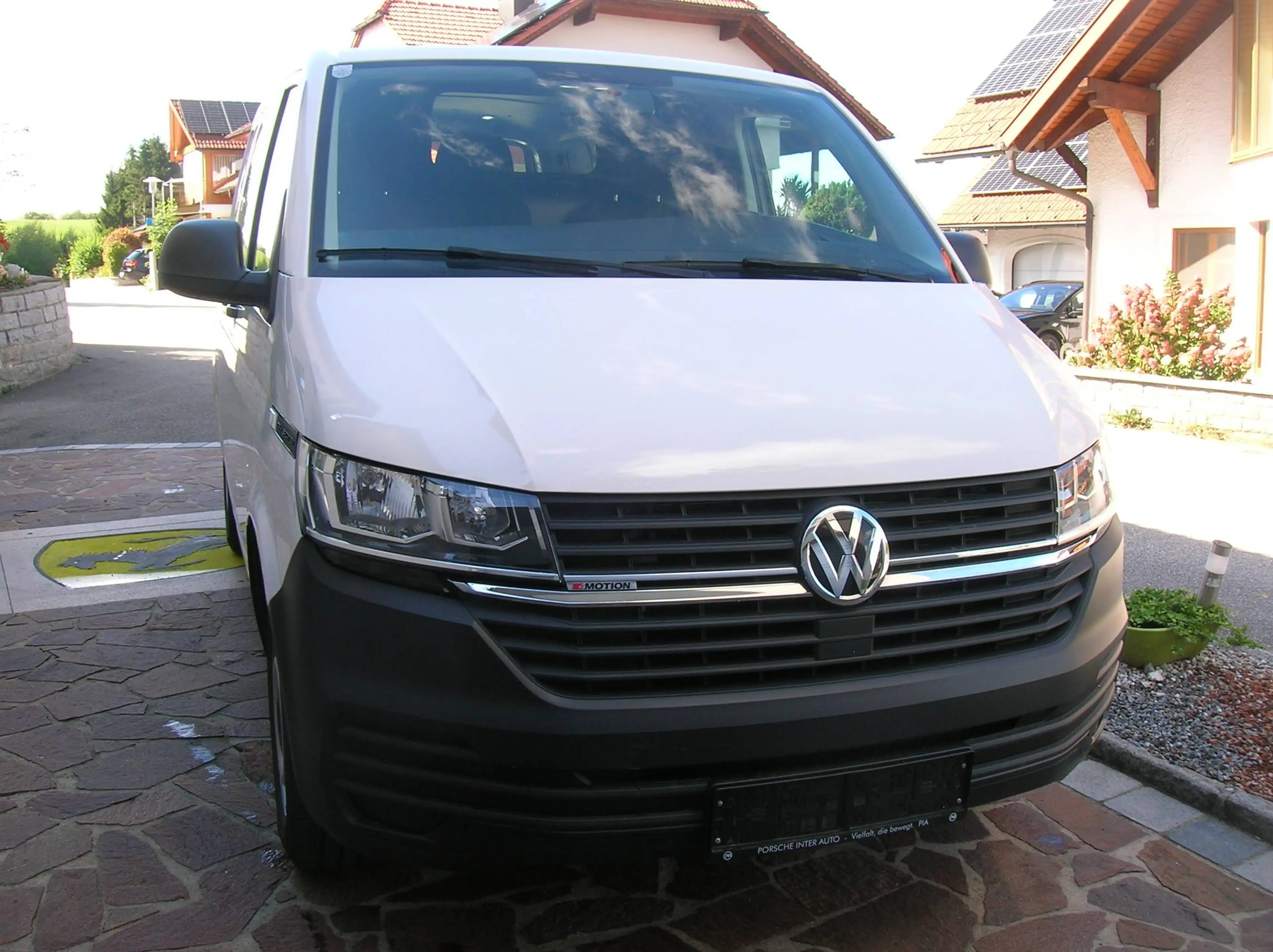 Volkswagen T6.1 Transporter 4MOTION  Anhängerkupplung,  Klima, Armlehnen — photo 2