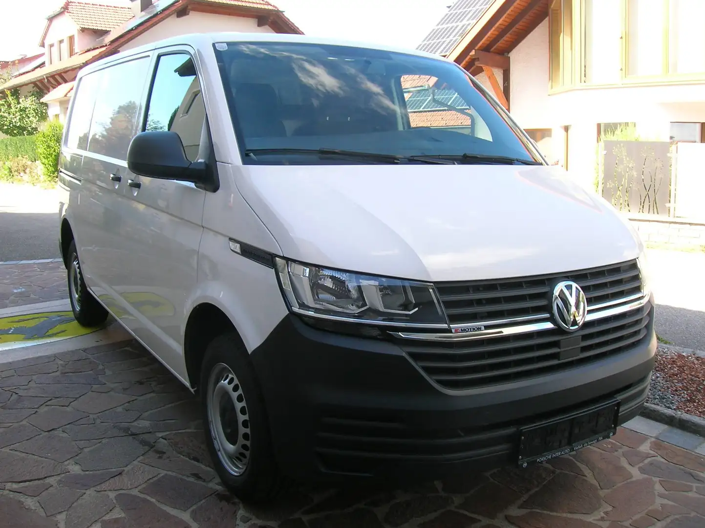 Volkswagen T6.1 Transporter 4MOTION Anhängerkupplung, Klima, Armlehnen Weiß - 2