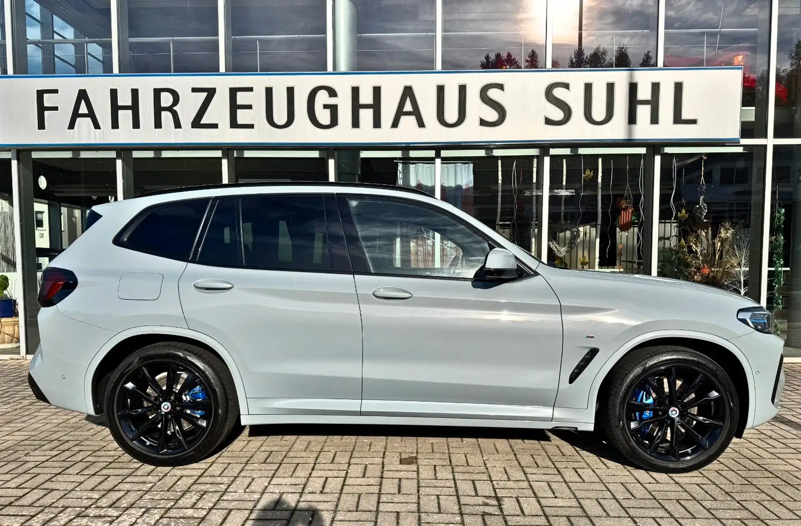 BMW X3 xDrive 20 d M Sport Grau - 2