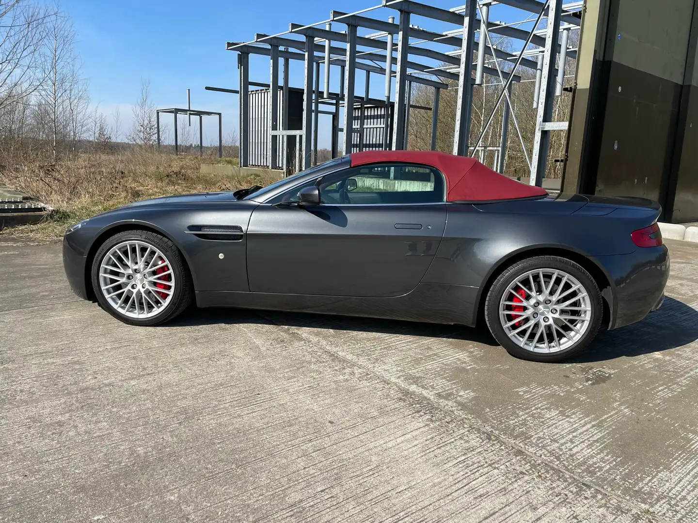 Aston Martin Virage 4.7 V8 Sportshift Grau - 1