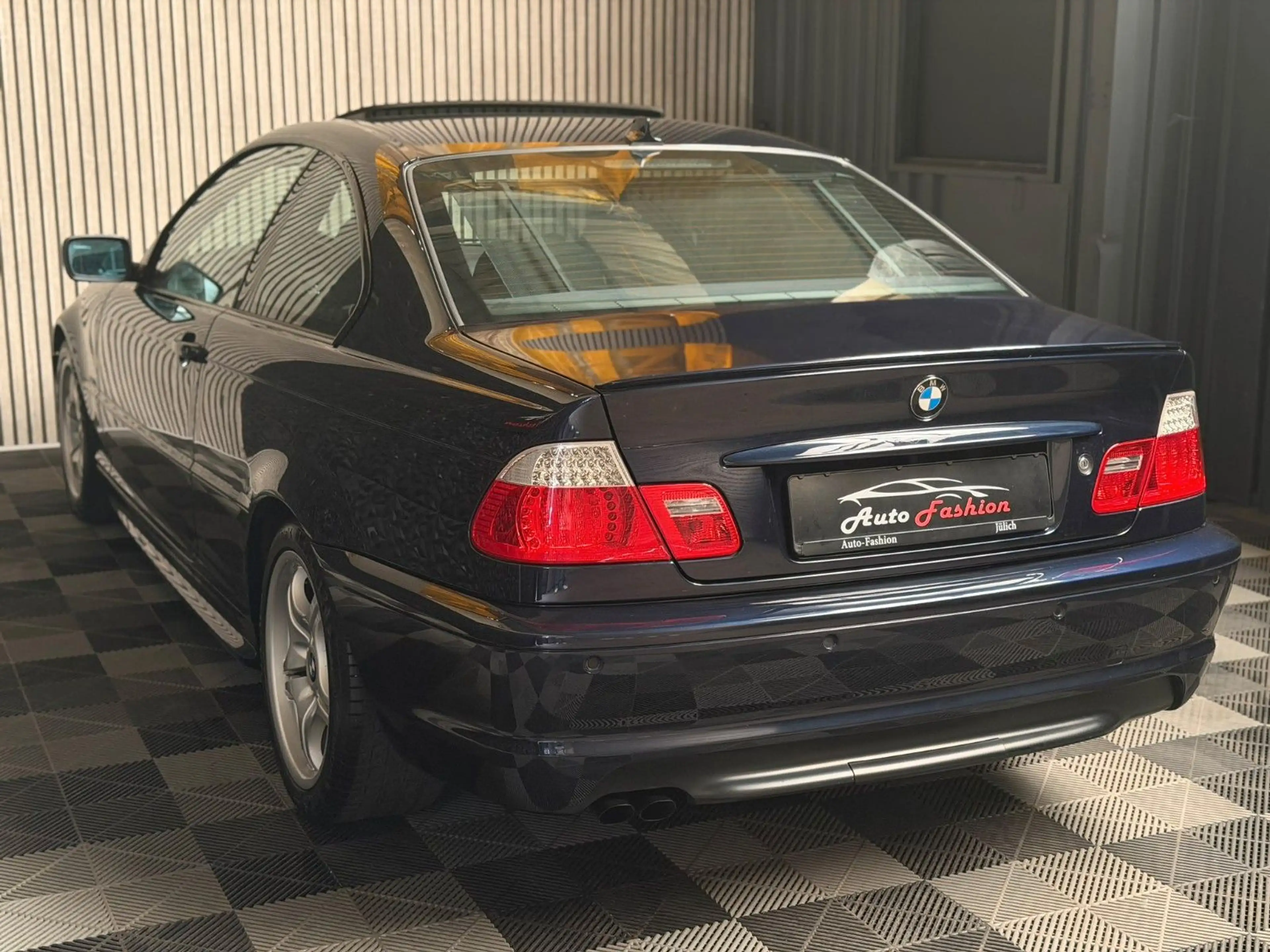 BMW 320 Ci Coupe M-Paket 1.HAND — photo 3