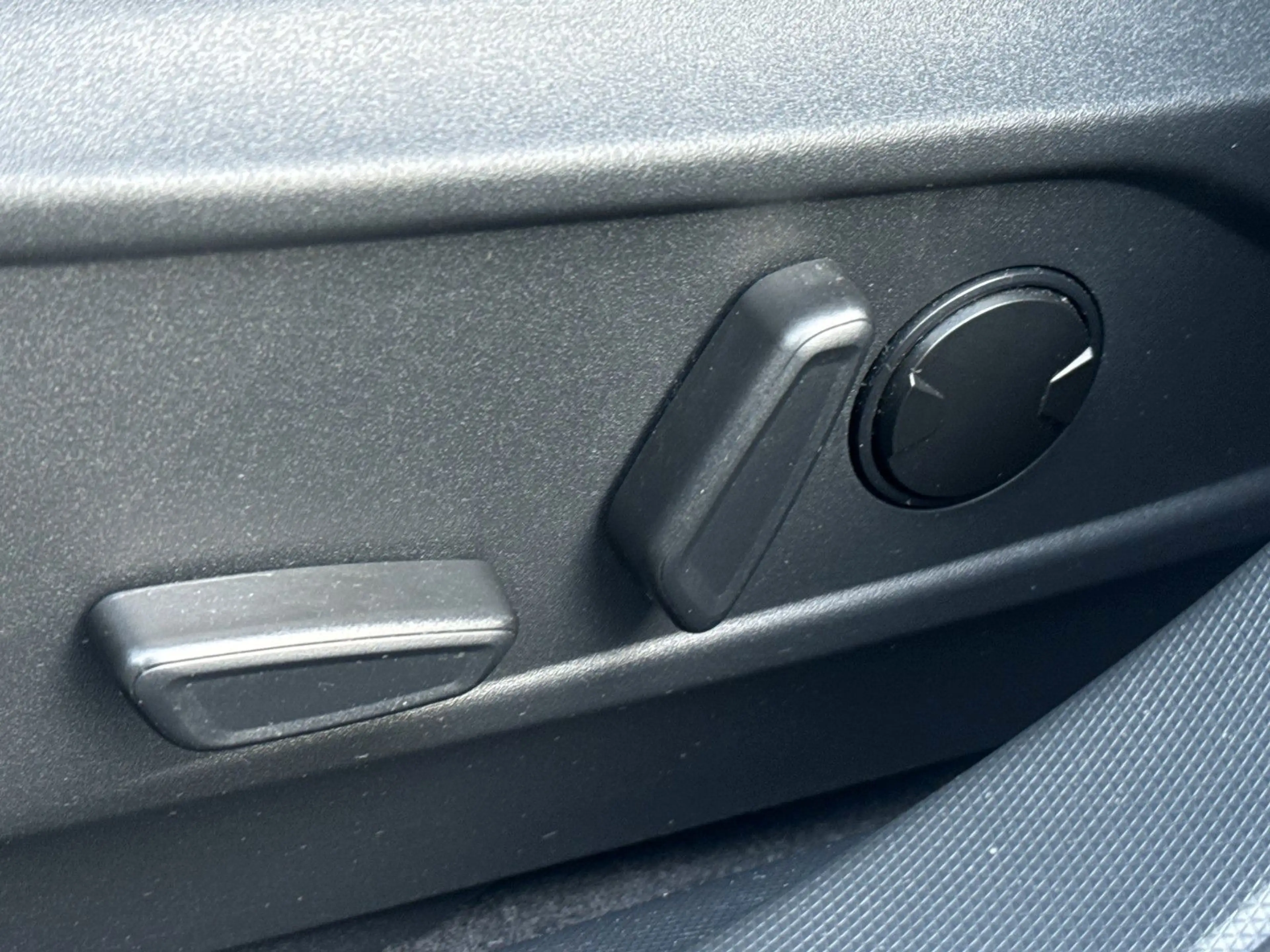 Ford Mustang Mach-E Premium AWD Memory*Matrix*4x4* — photo 14