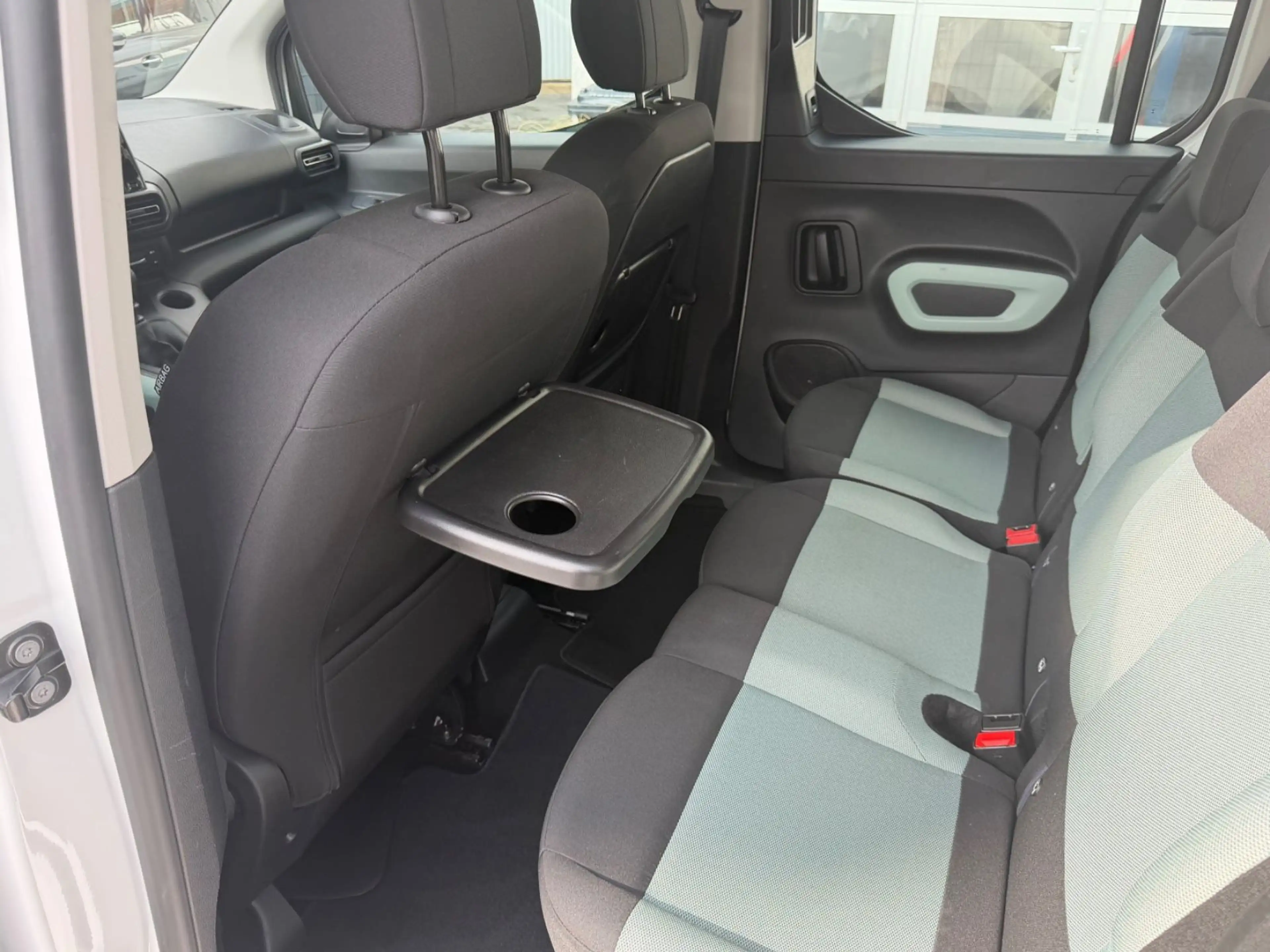 Citroen Berlingo Feel M — photo 10