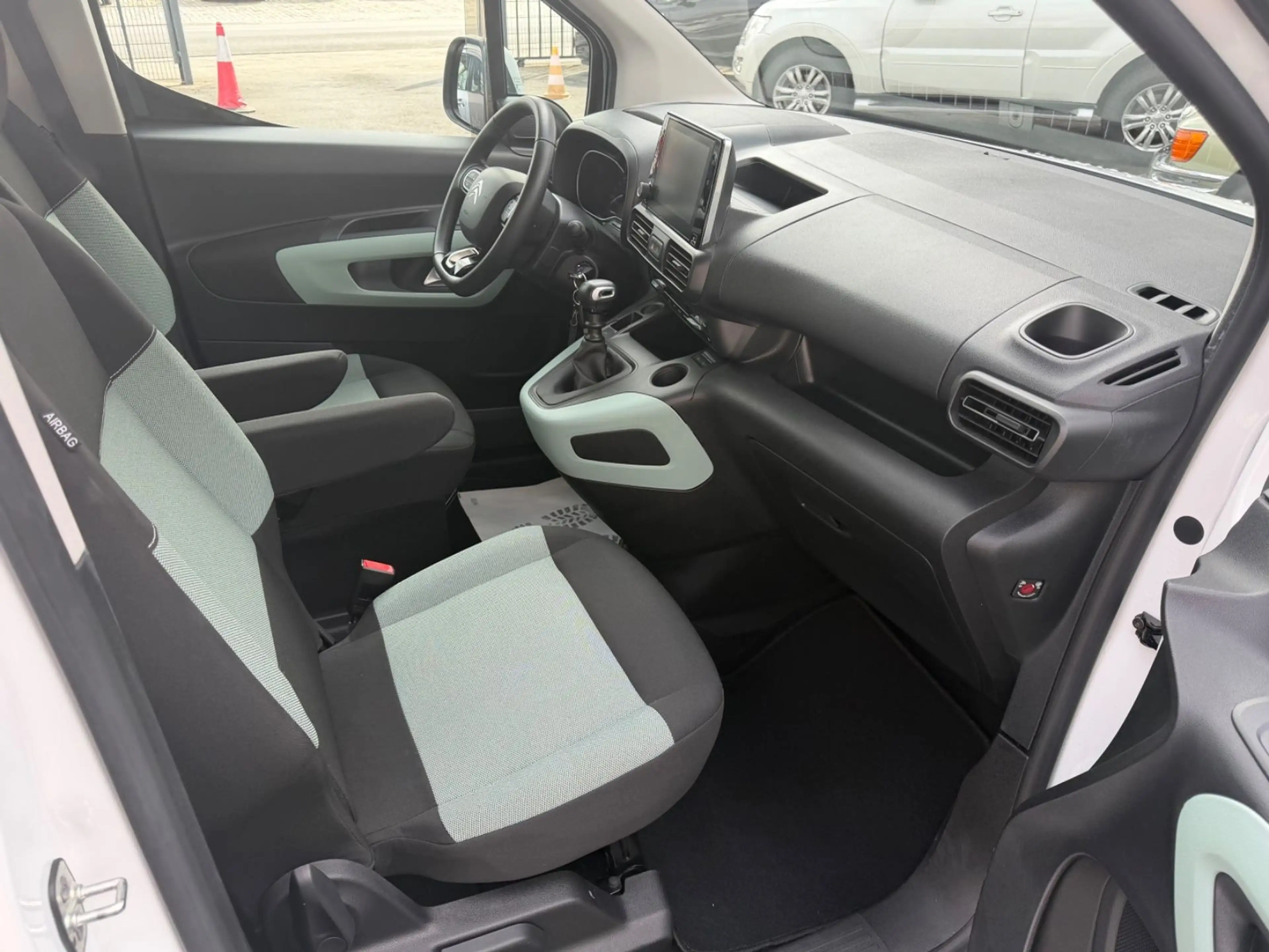 Citroen Berlingo Feel M — photo 7