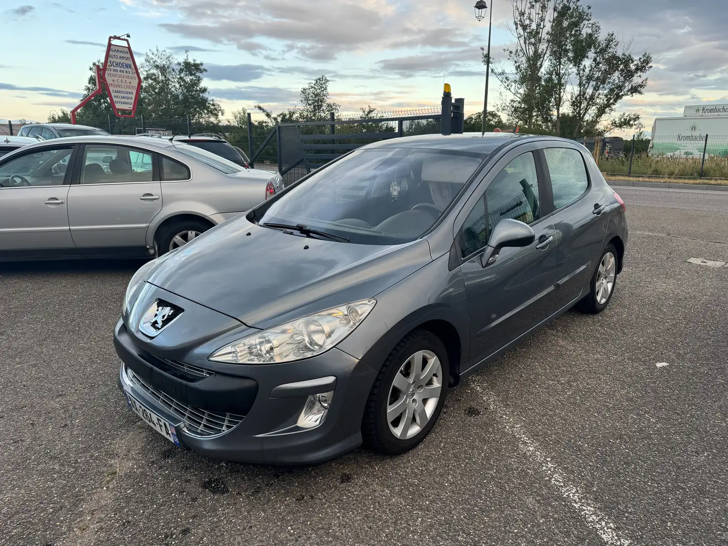 Peugeot 308 308 1.6 HDi 110 FAP Confort Pack Gris - 2