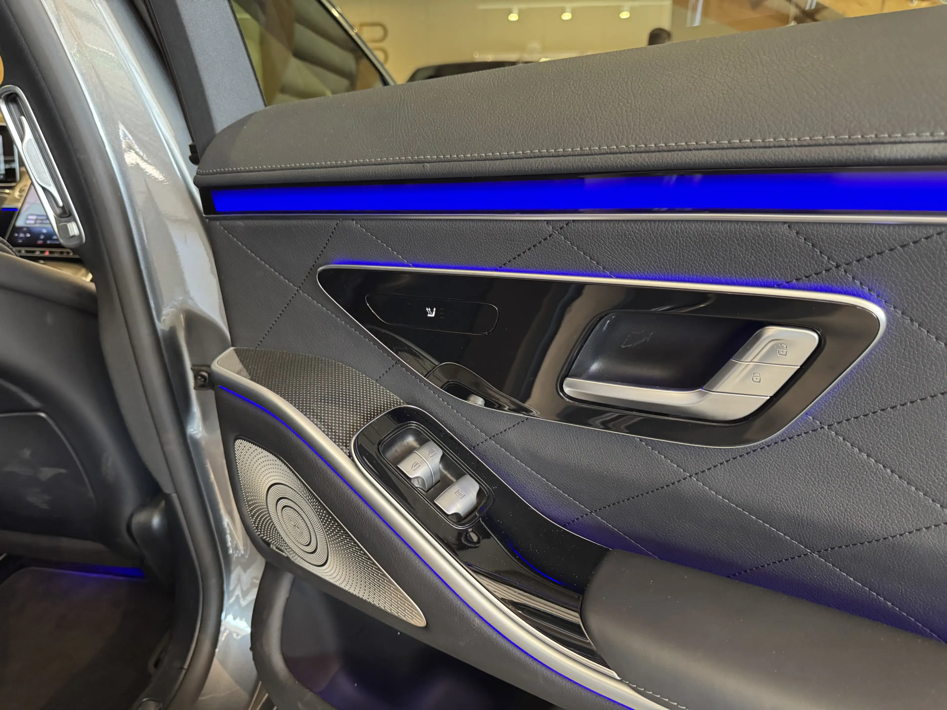 Mercedes-Benz S 350 350d AMG Line HUD 360 Bur — photo 18