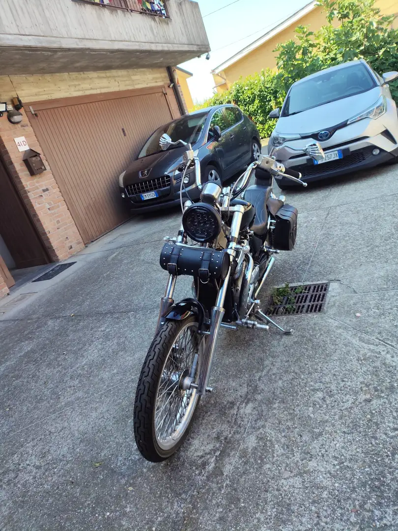 Suzuki Intruder C Nero - 2