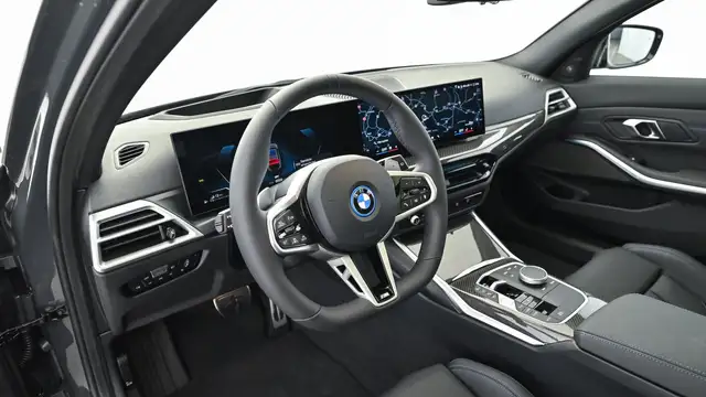 BMW 330 e xDrive Ansicht 9