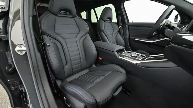 BMW 330 e xDrive Ansicht 6