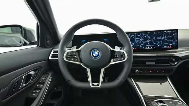 BMW 330 e xDrive Ansicht 8