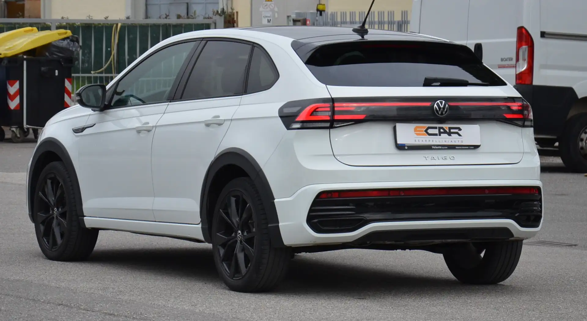 Volkswagen Taigo Taigo 1.0 tsi R-Line 110cv Weiß - 2